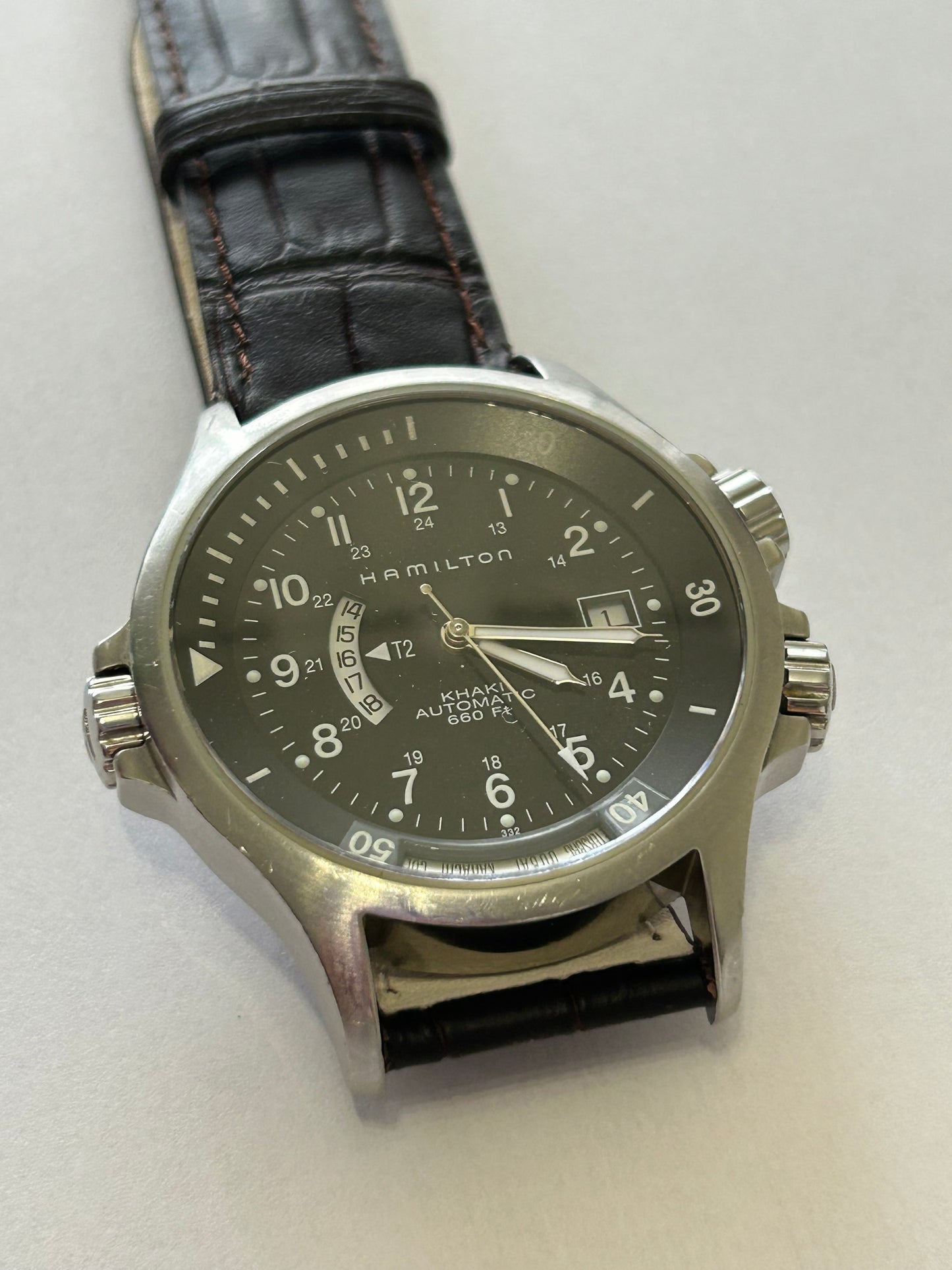 Hamilton Kakhi World time