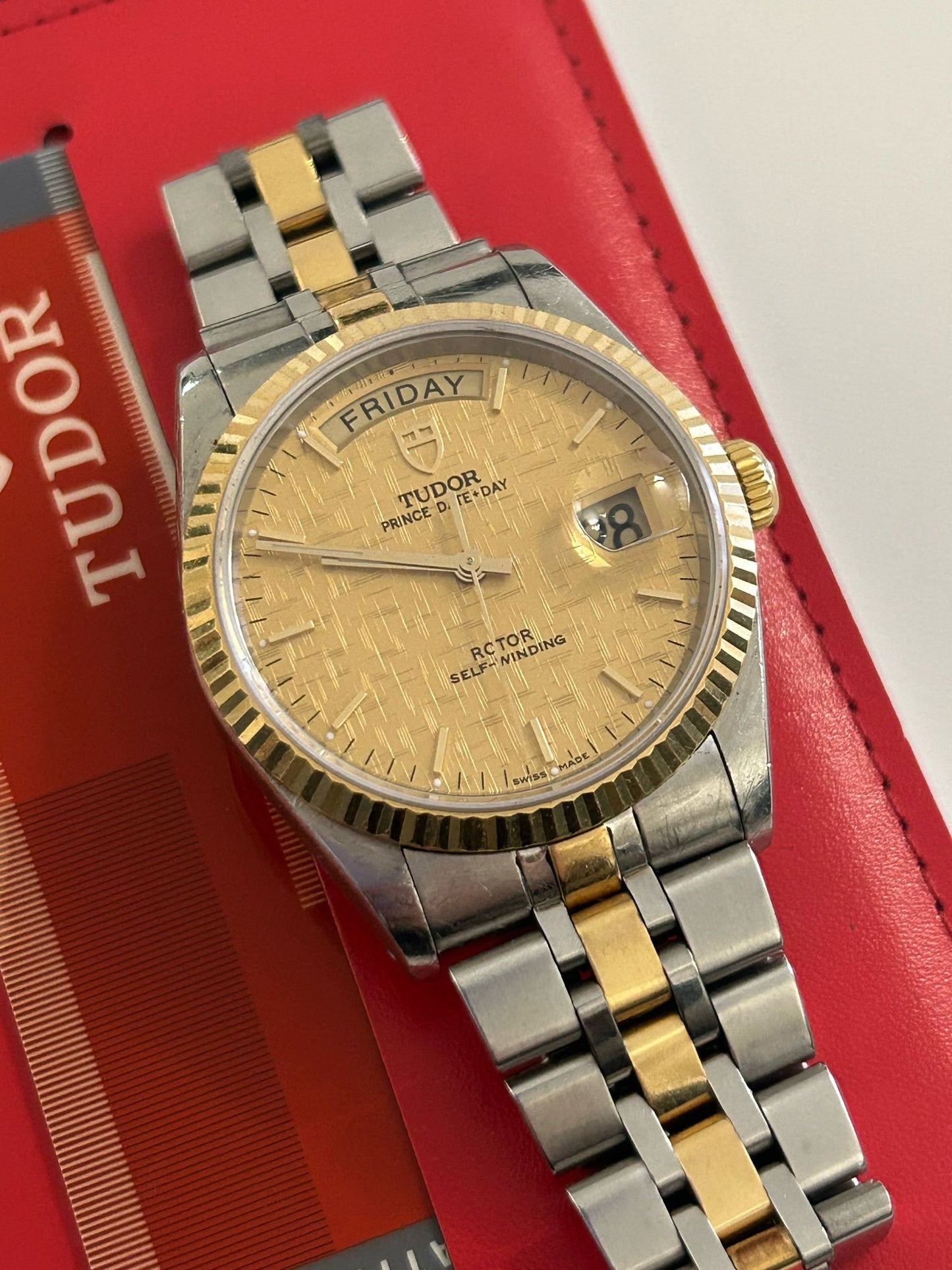 Tudor date day 76213 card