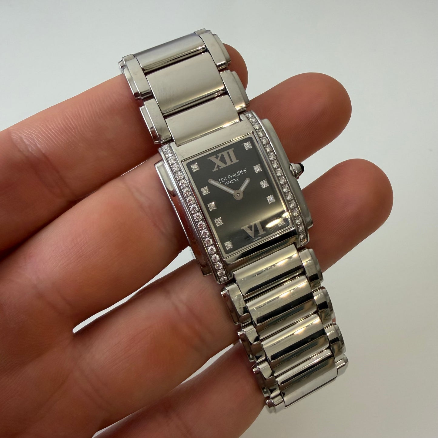 Patek Philippe 4910/10A-001