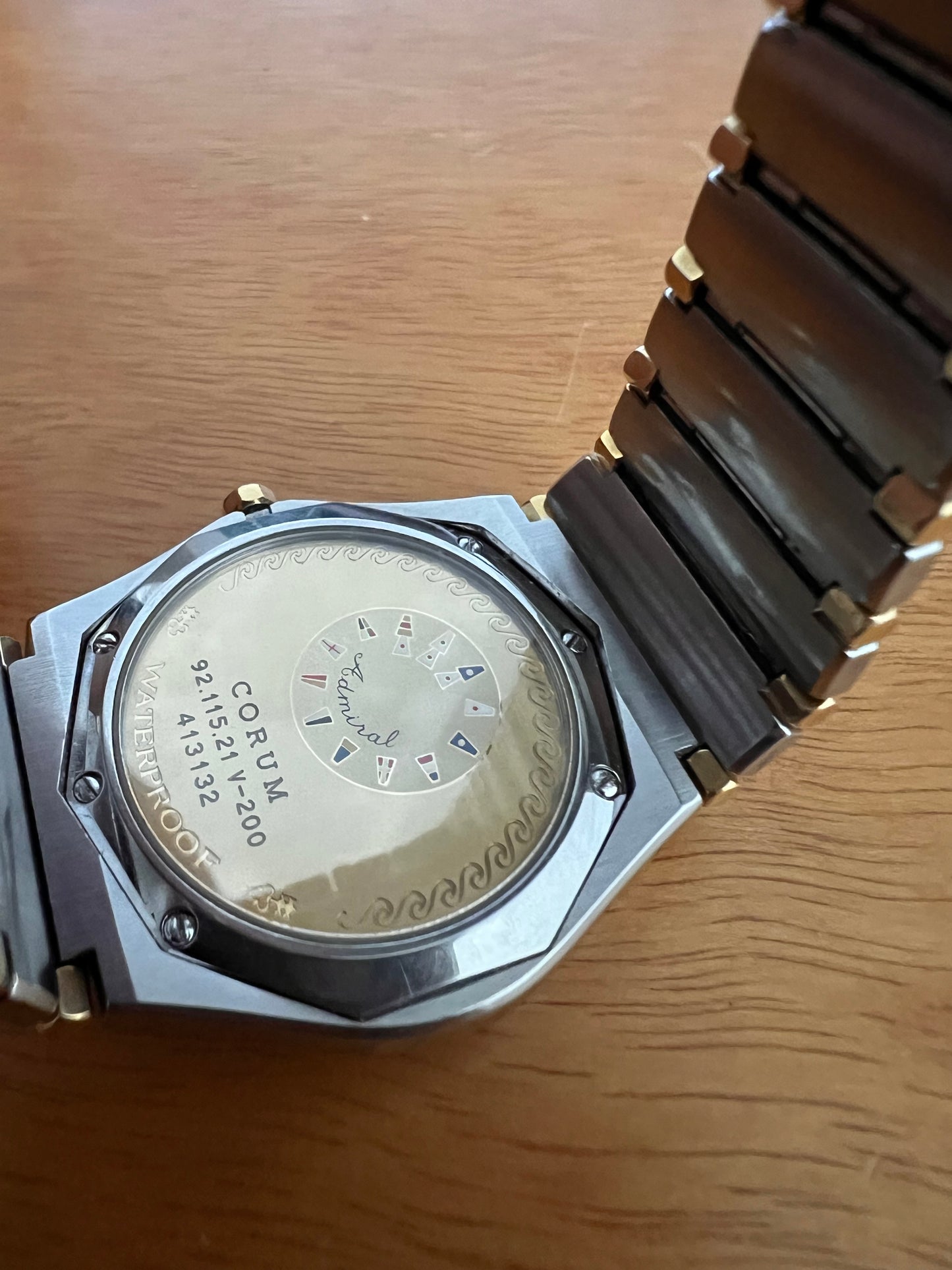 Corum 91.115.21 V-200