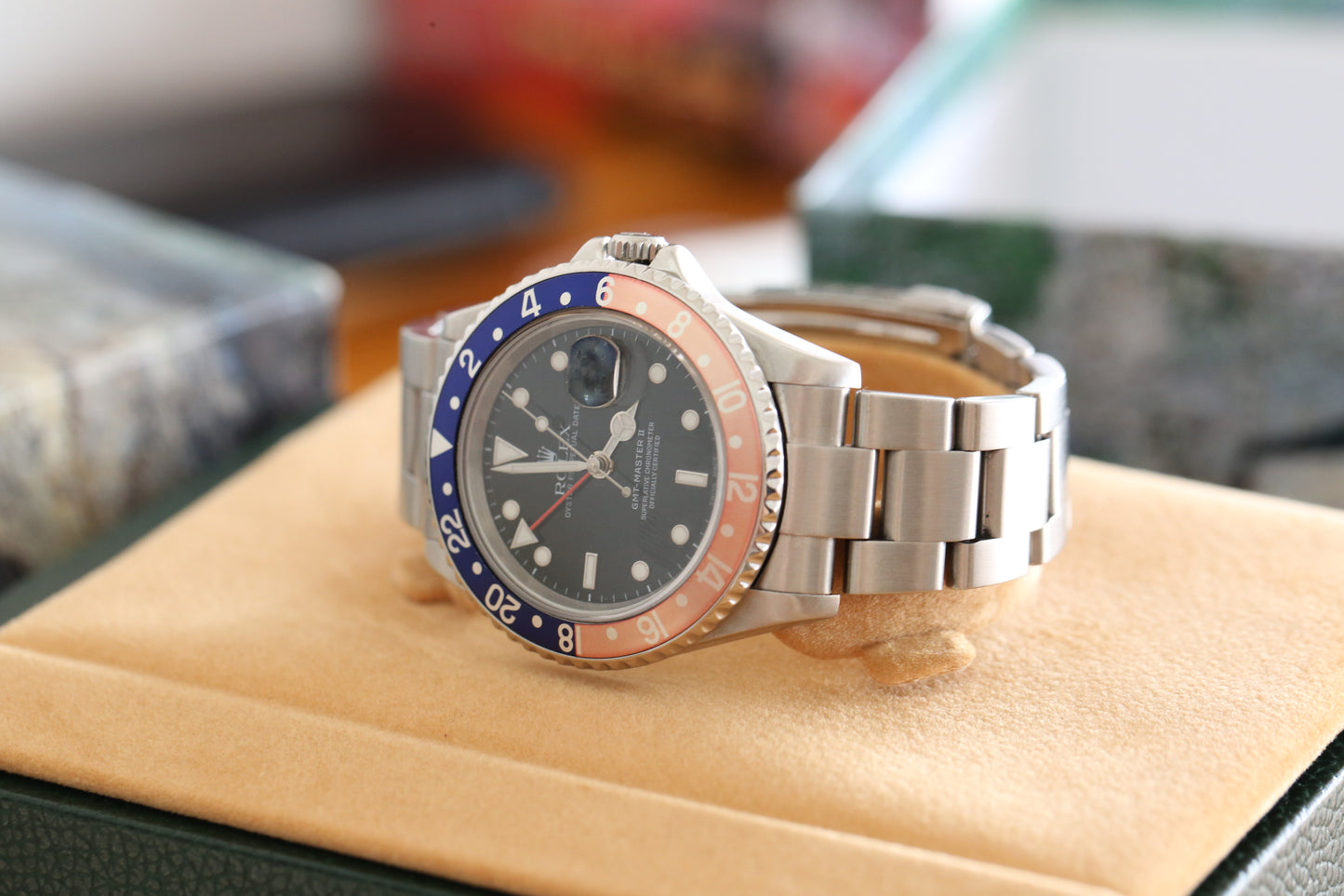 Rolex gmt master 16710 z series no holes