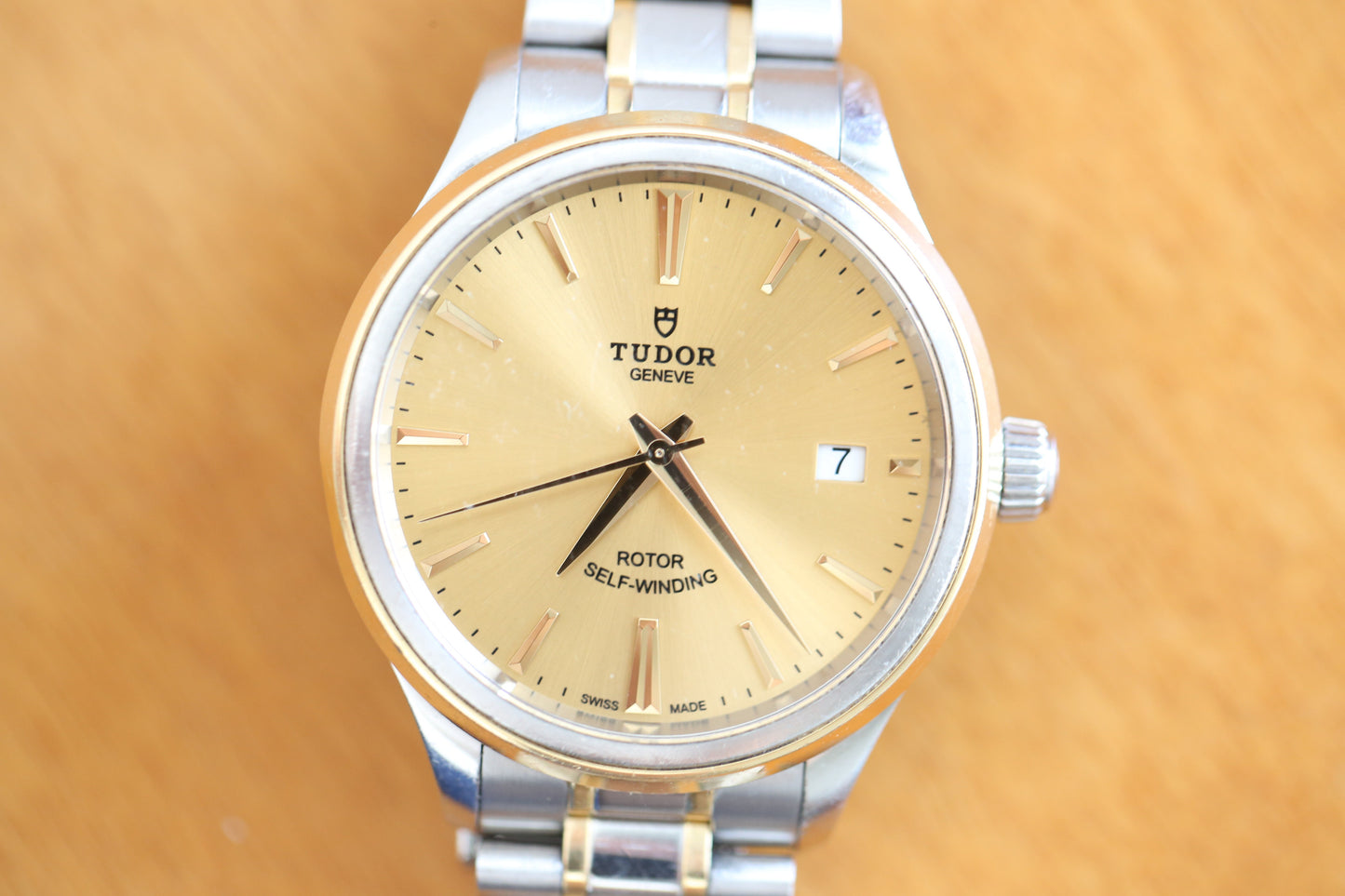 Tudor Style 12703