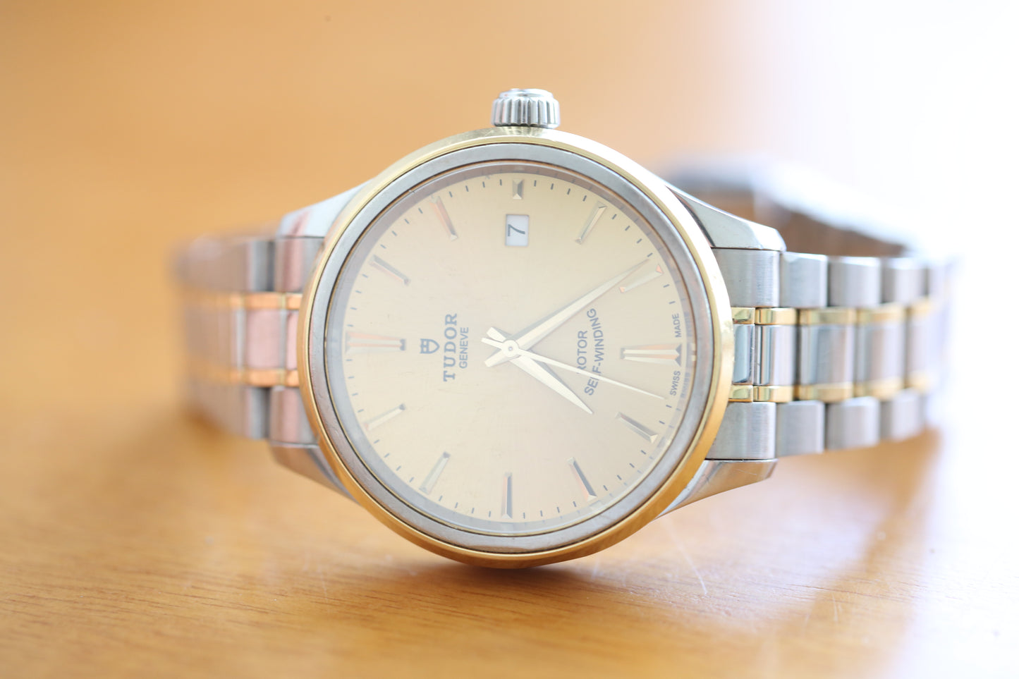 Tudor Style 12703