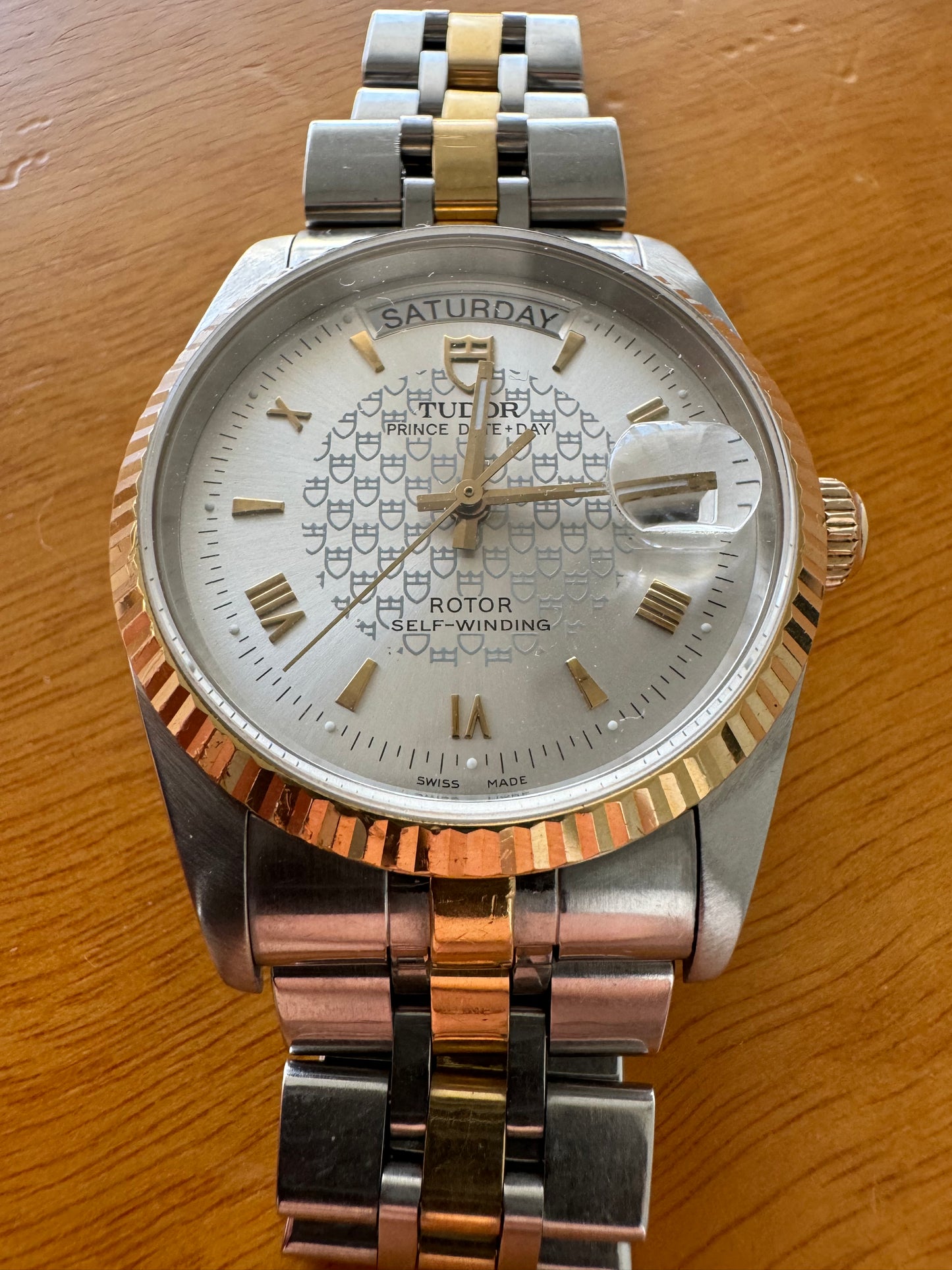 Tudor 76214 date day anniversario