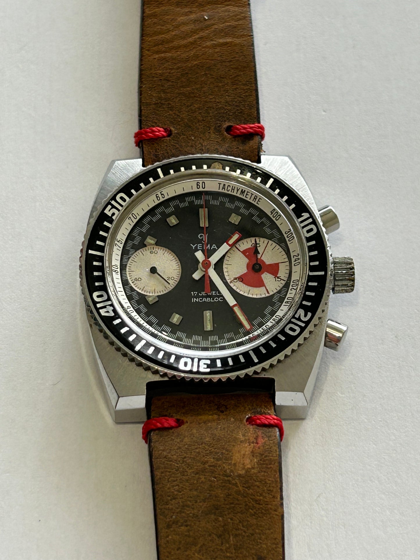 Yema Valjoux 77