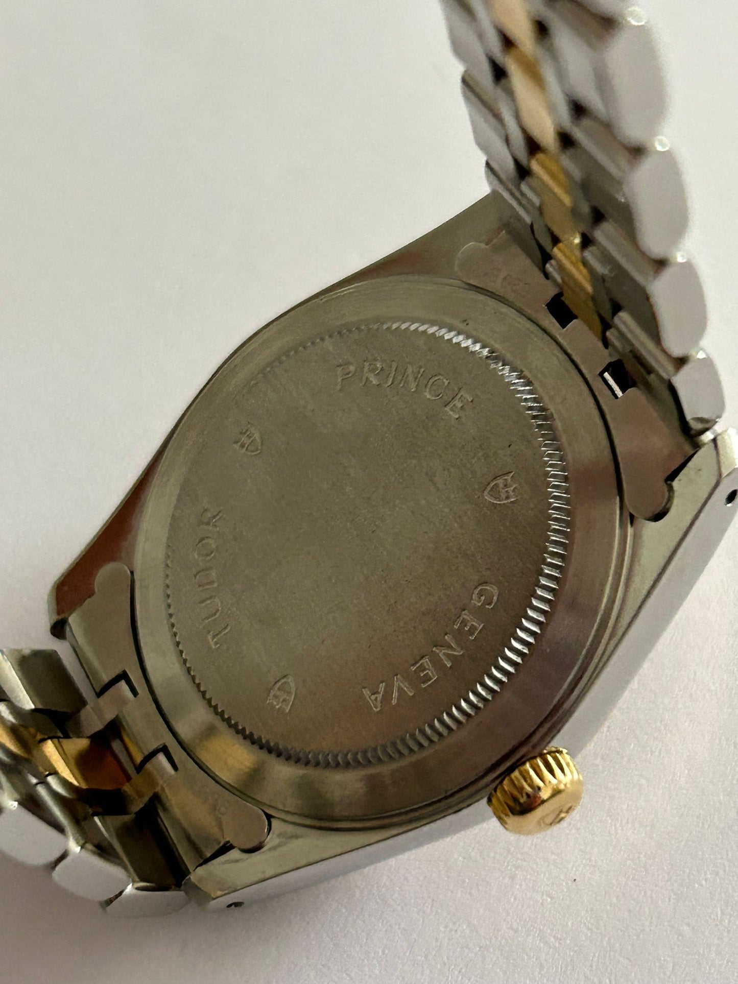 Tudor date Day celebration dial