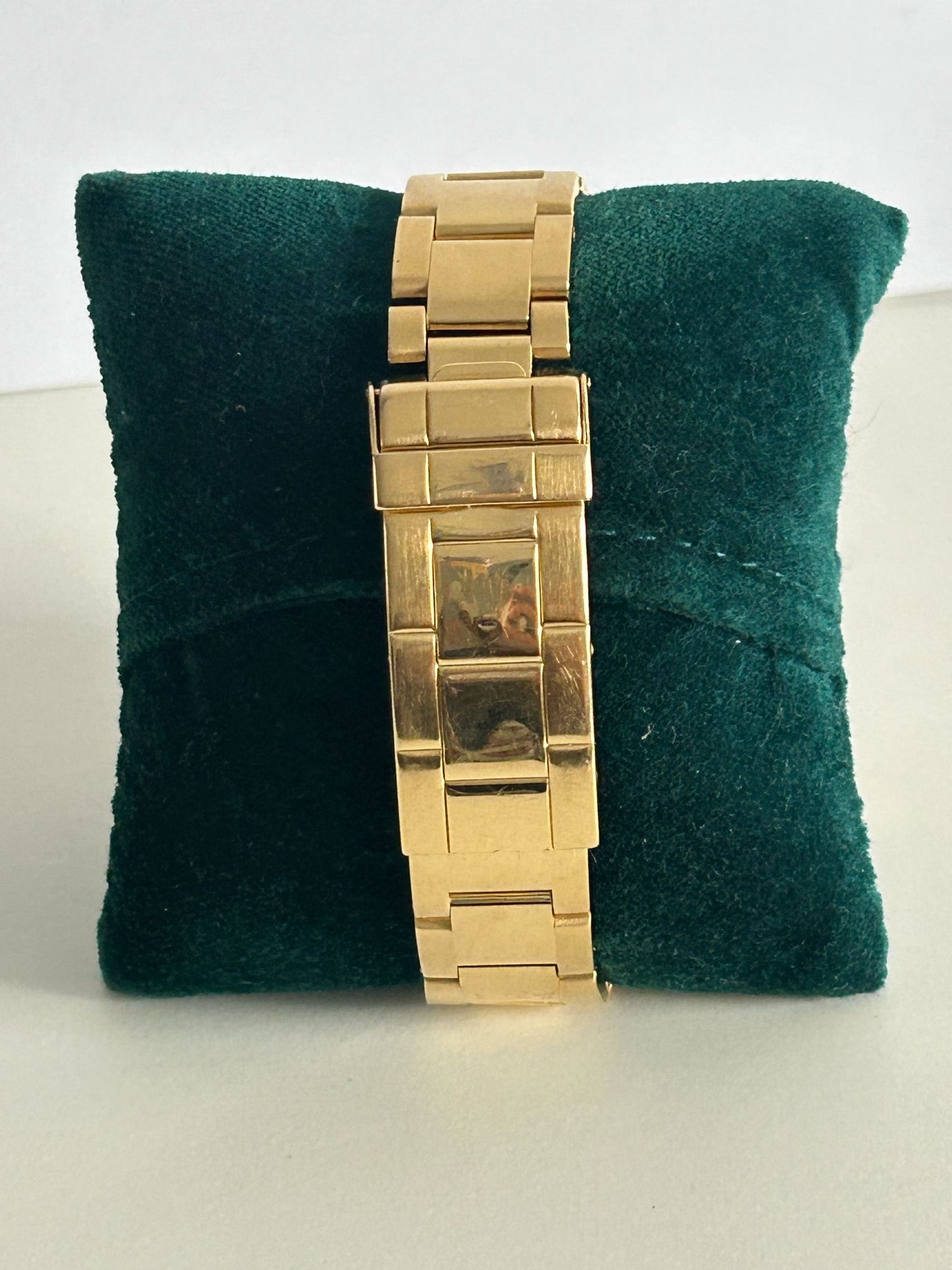 Rolex submariner 16618 no holes case