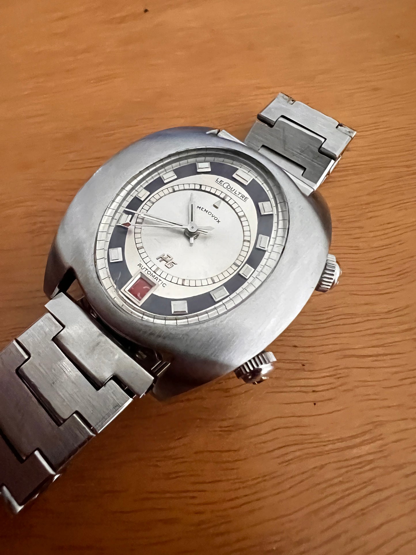 Jaeger-LeCoultre Master Mariner Egg Reveil