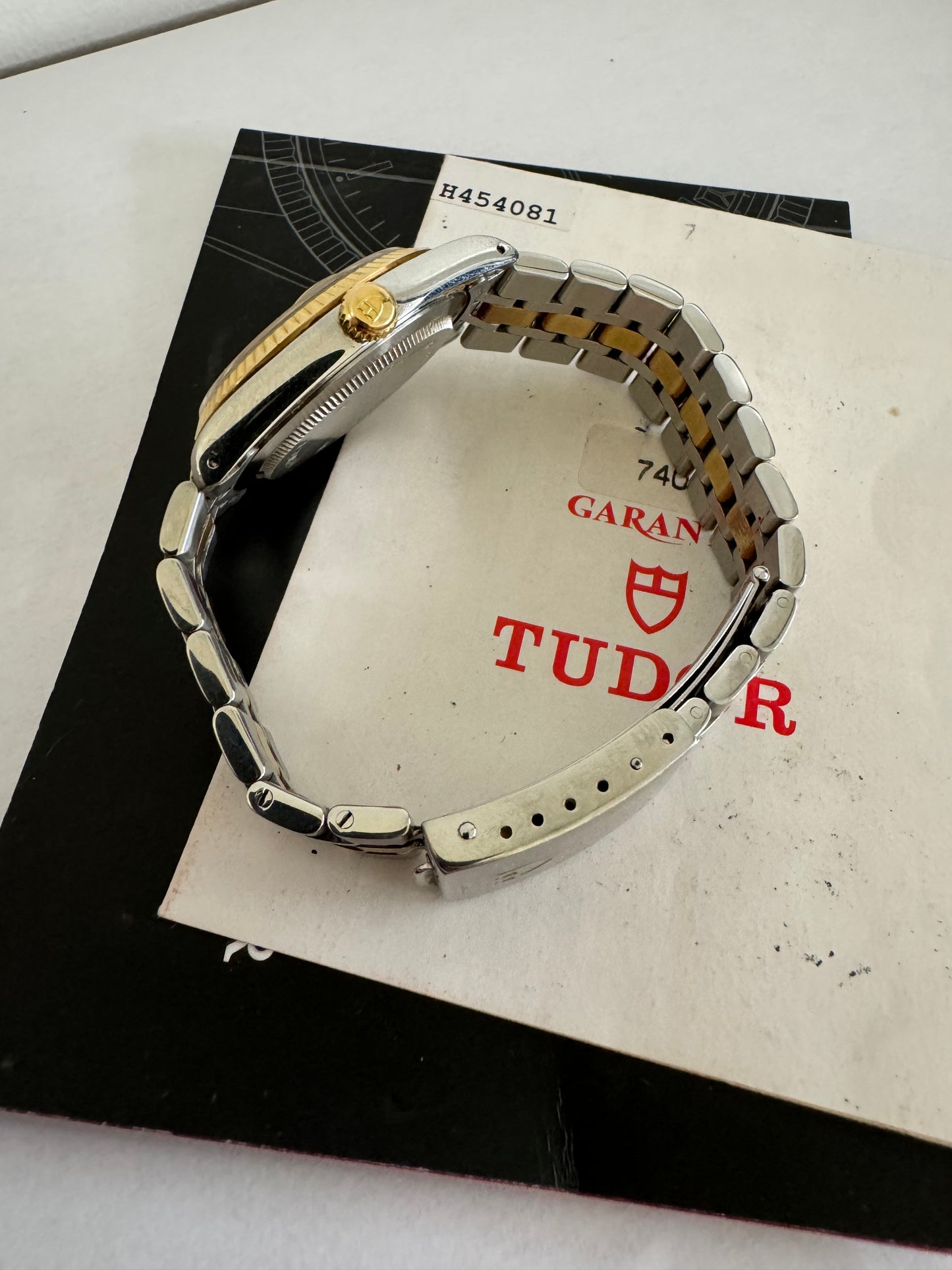 Tudor 74033 paper