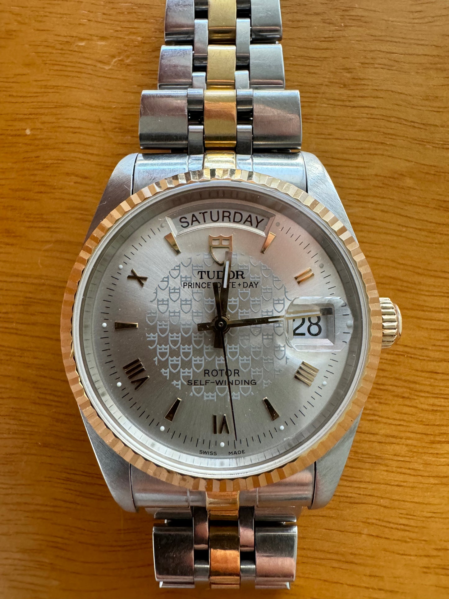 Tudor 76214 date day anniversario
