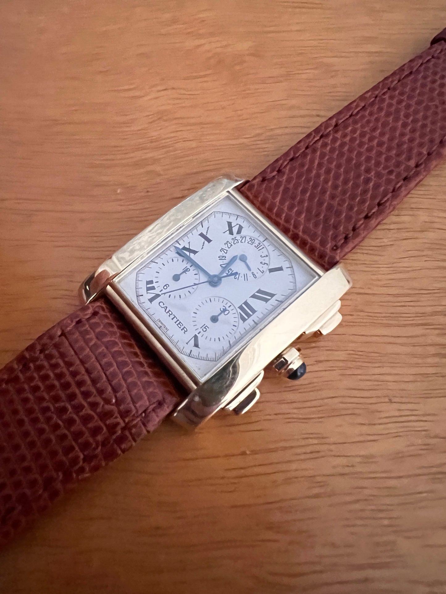 Cartier tank 1830 gold