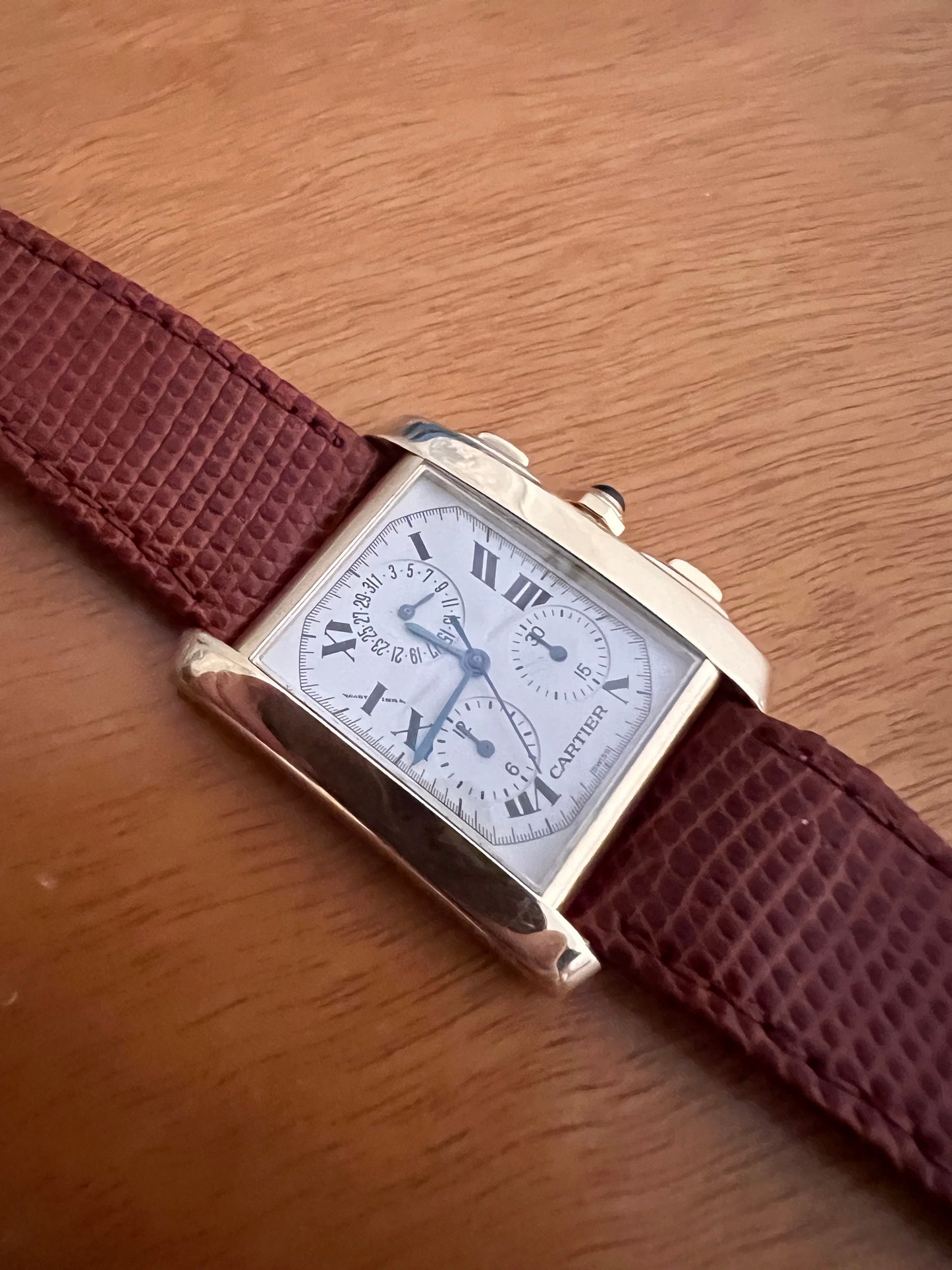 Cartier tank 1830 gold