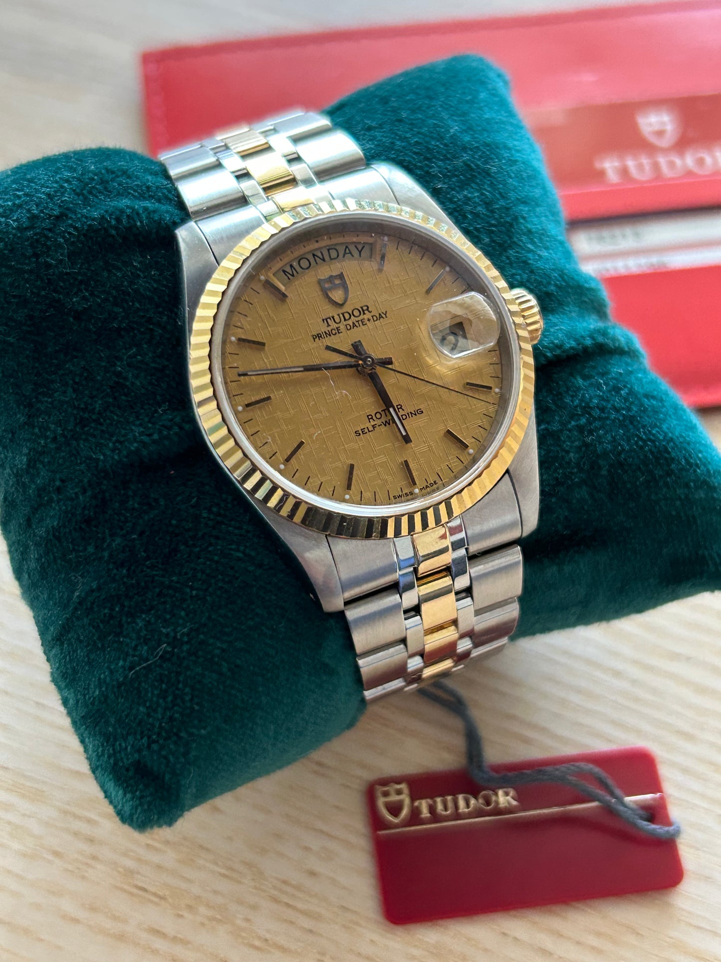 Tudor Prince Date Day 76213