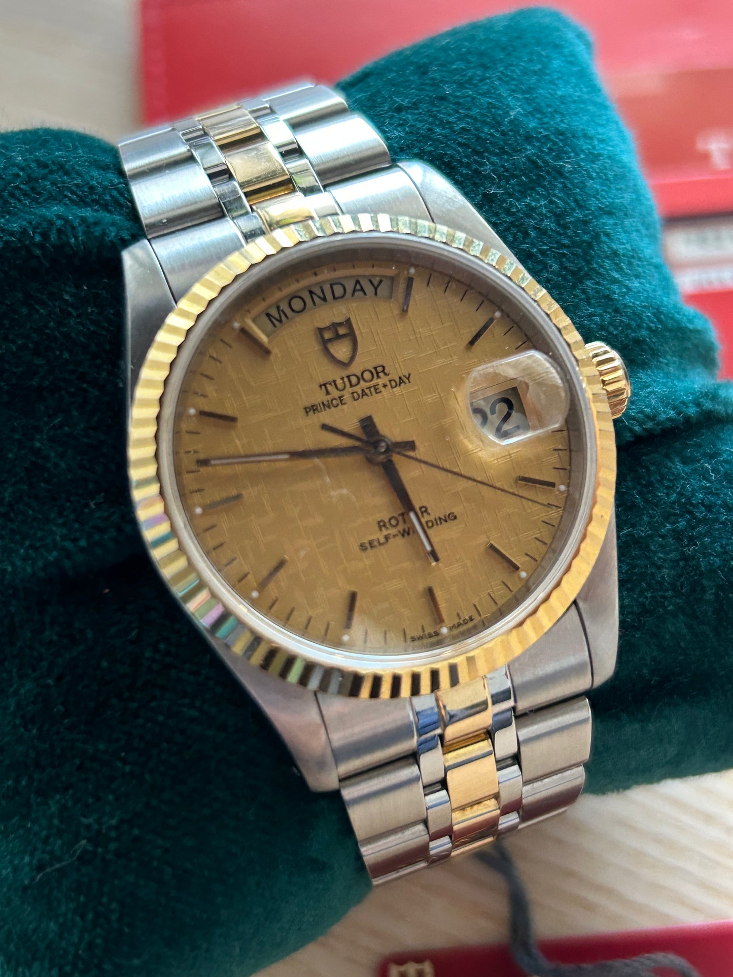 Tudor Prince Date Day 76213