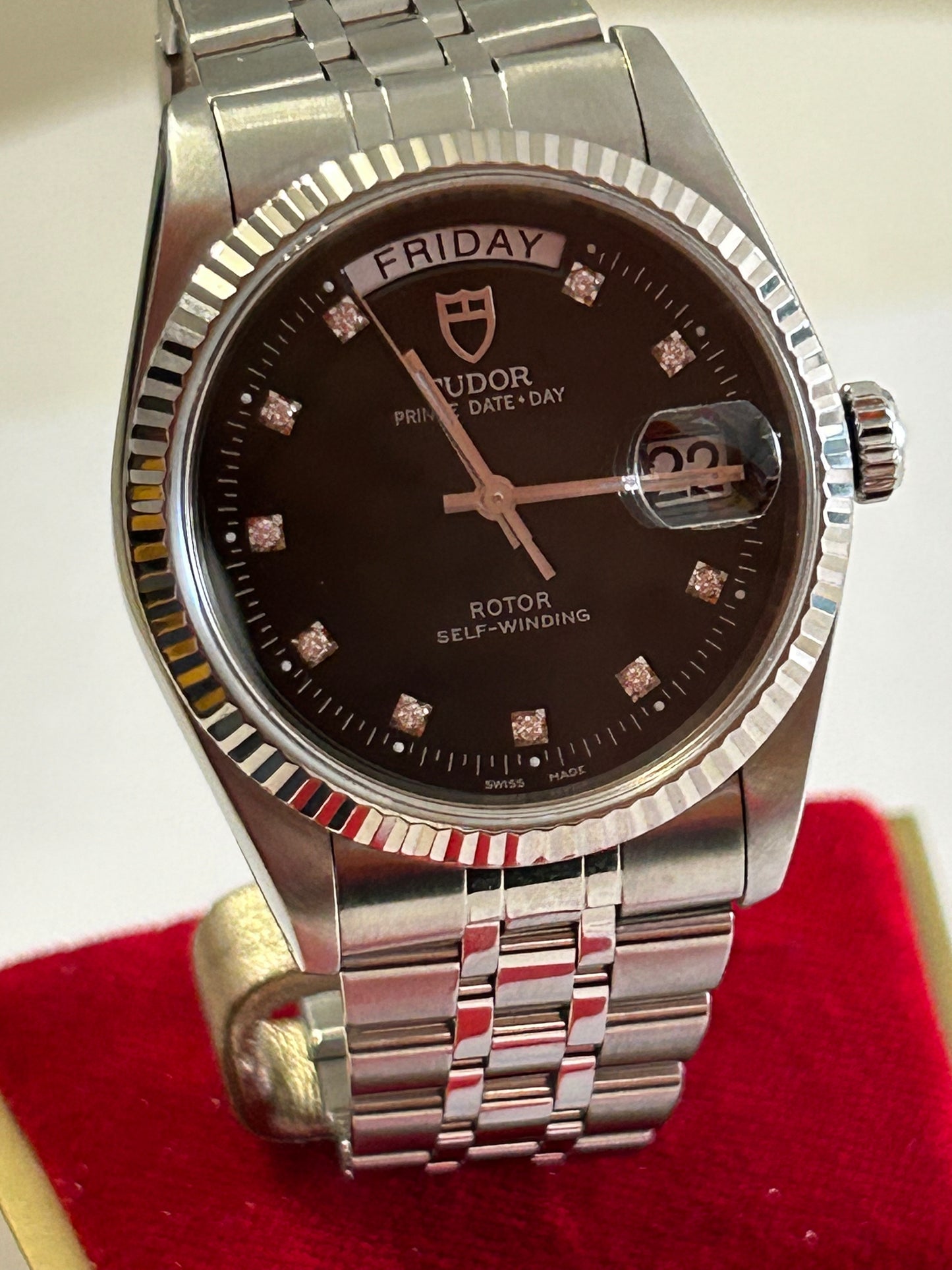Tudor Prince Date Day 76214