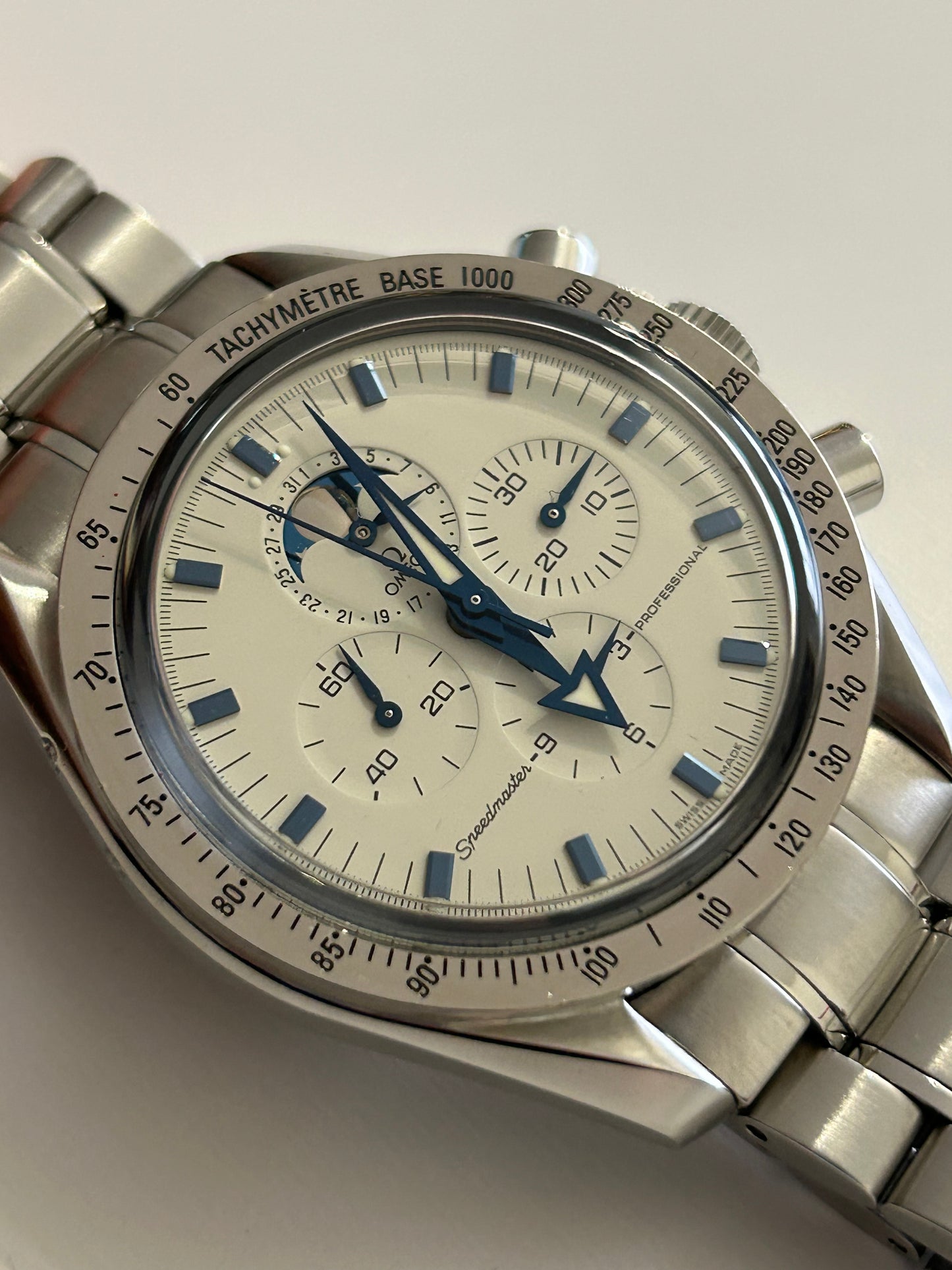Omega Speedmaster 35752000