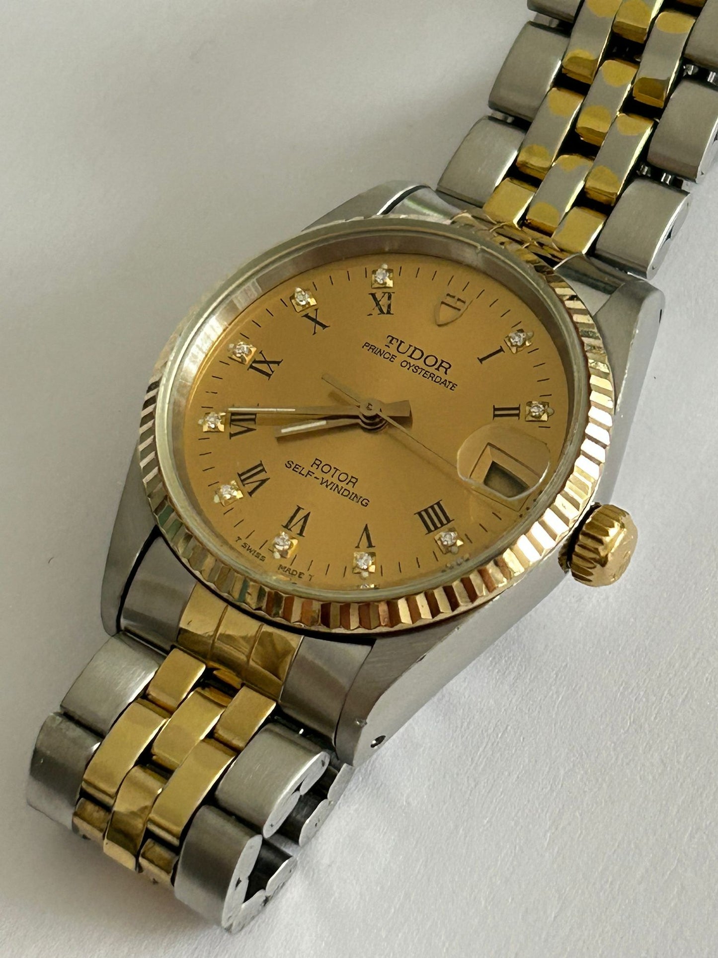 Tudor 72033 date paper