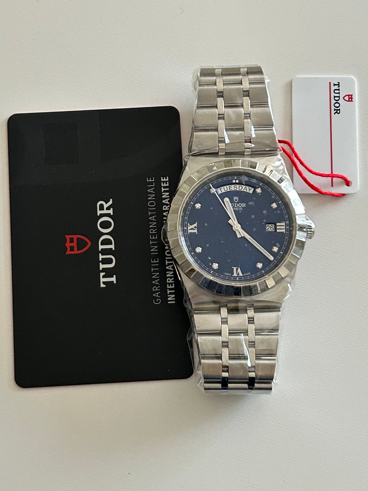 Tudor 28600 Royal