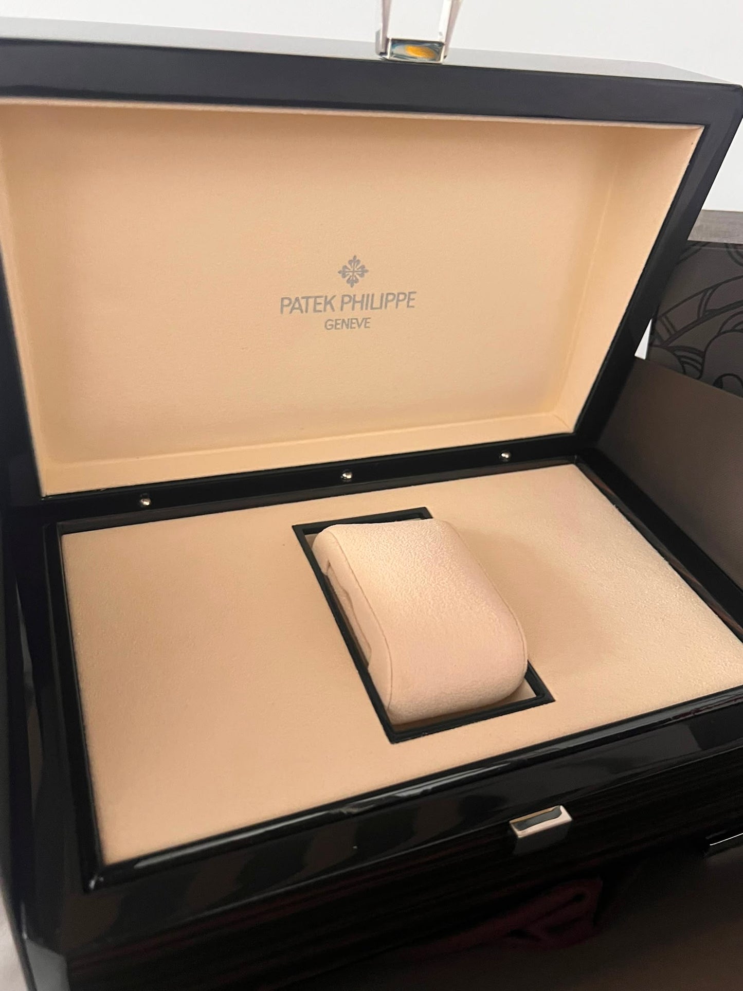 Patek Philippe complete box