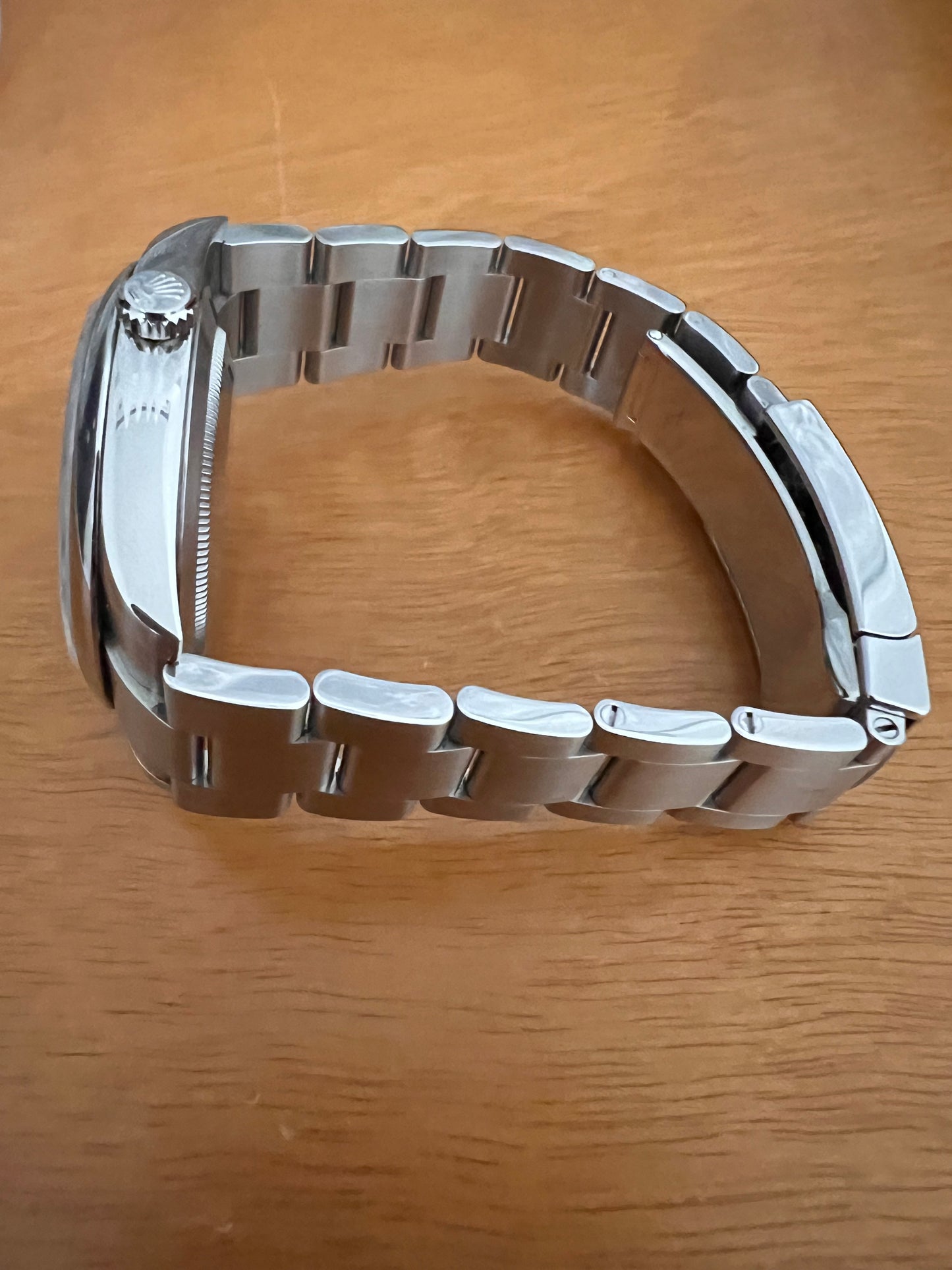 Rolex oyster perpetual 124300