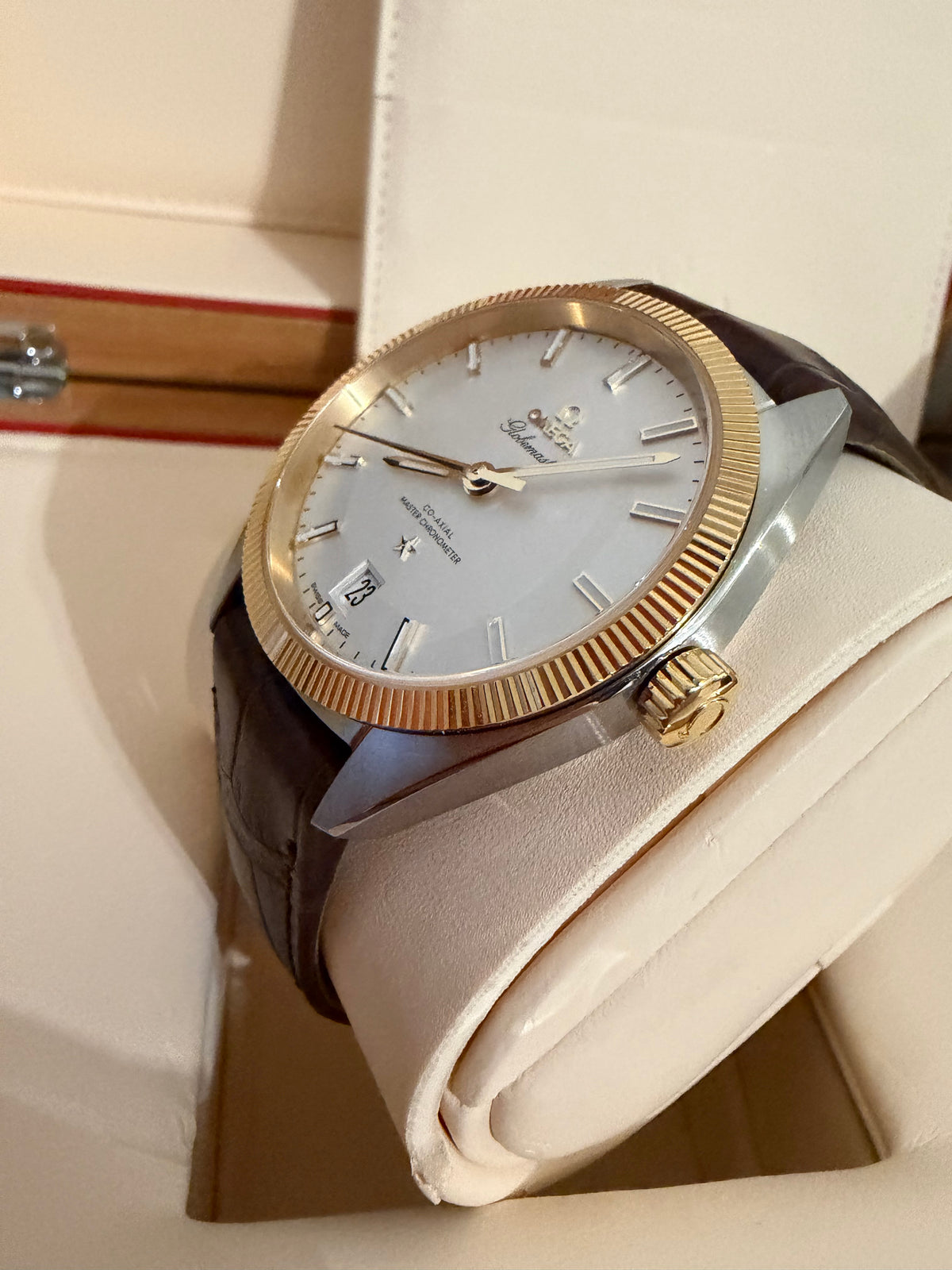 Omega Globemaster Constellation  130.23.39.21.02.001