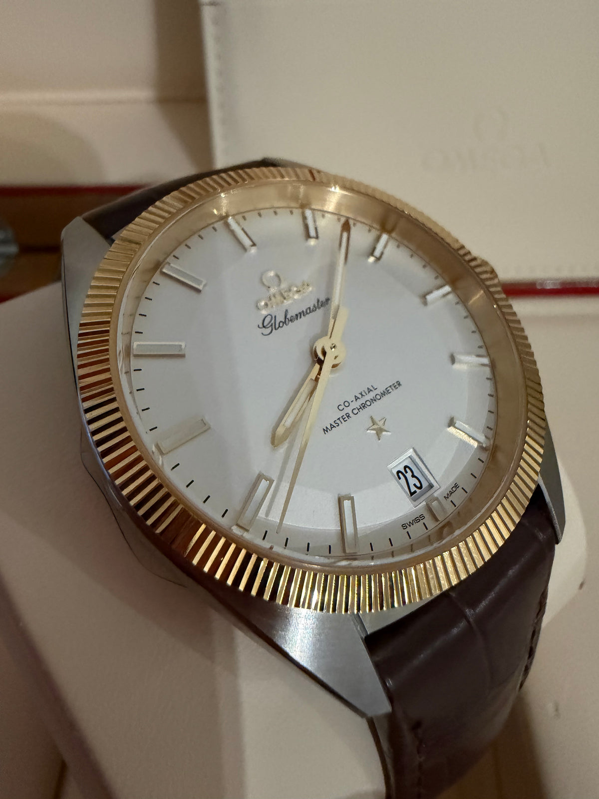 Omega Globemaster Constellation  130.23.39.21.02.001