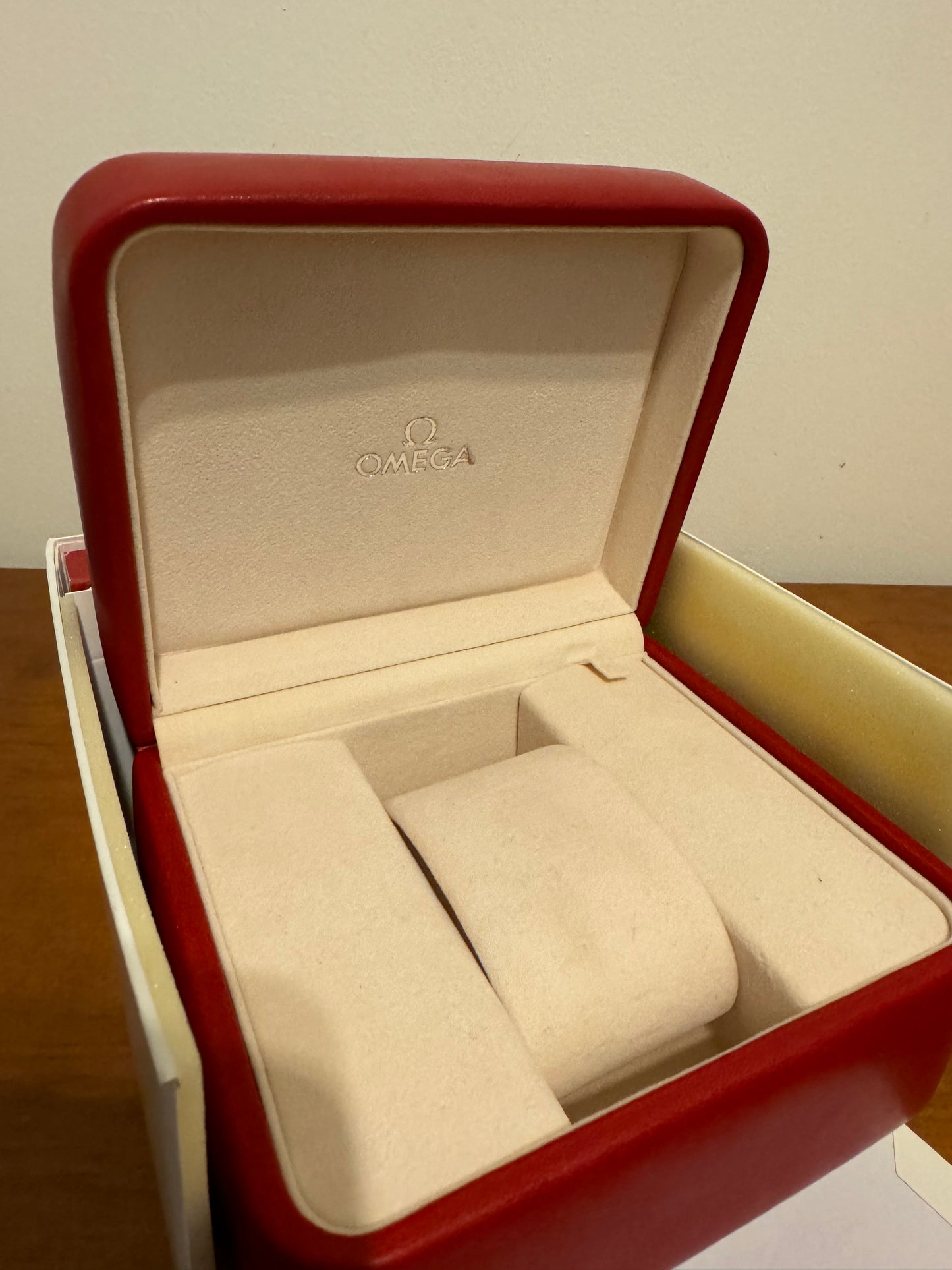 Omega speedmaster/seamaster box