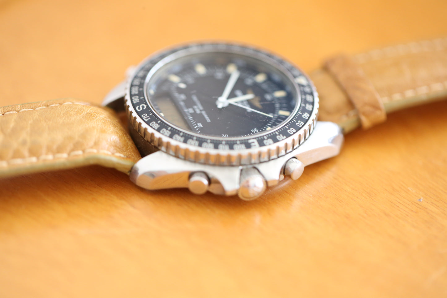 Breitling Navitimer Pluton A51037.