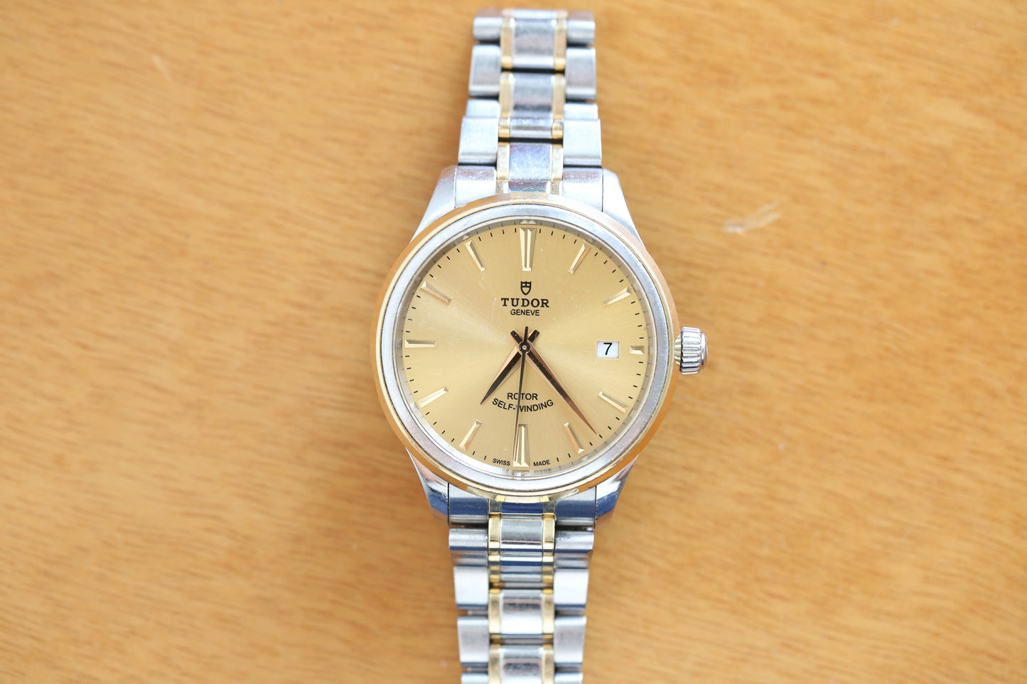 Tudor Style 12703