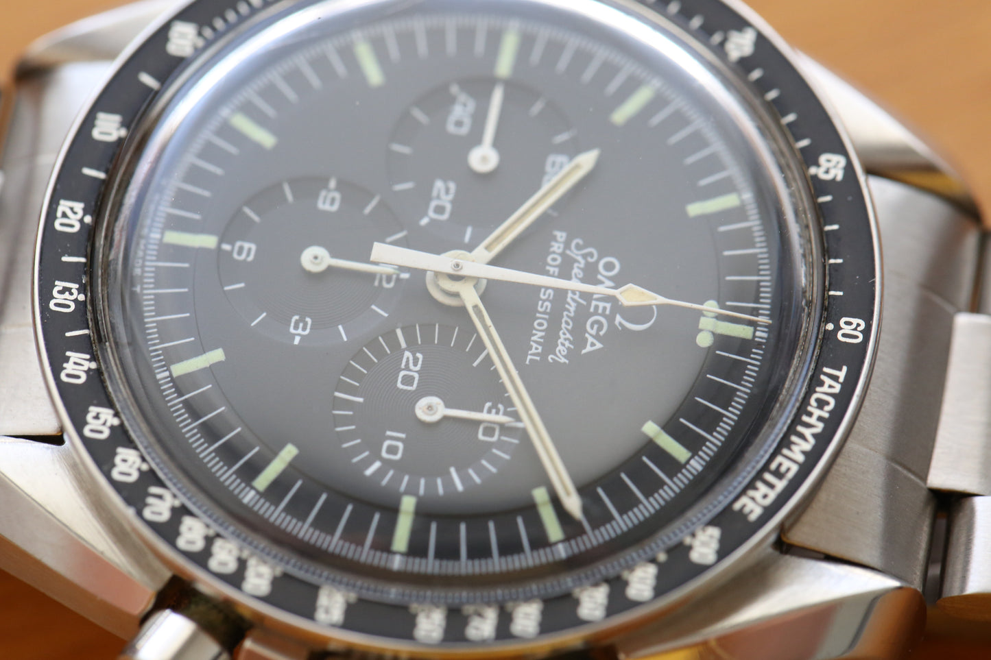 Omega Speedmaster 145.022 long S and R