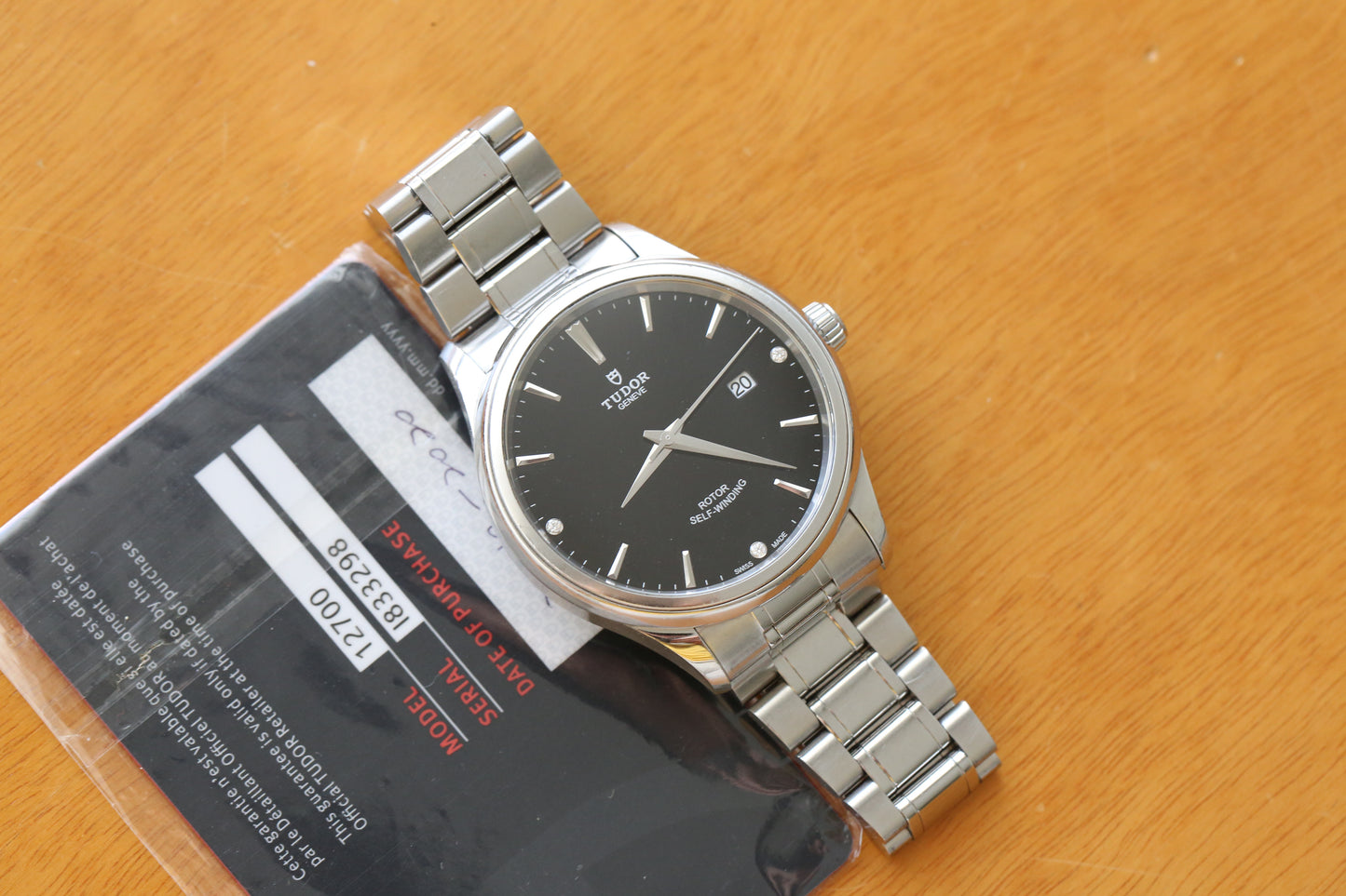 Tudor Style 12700