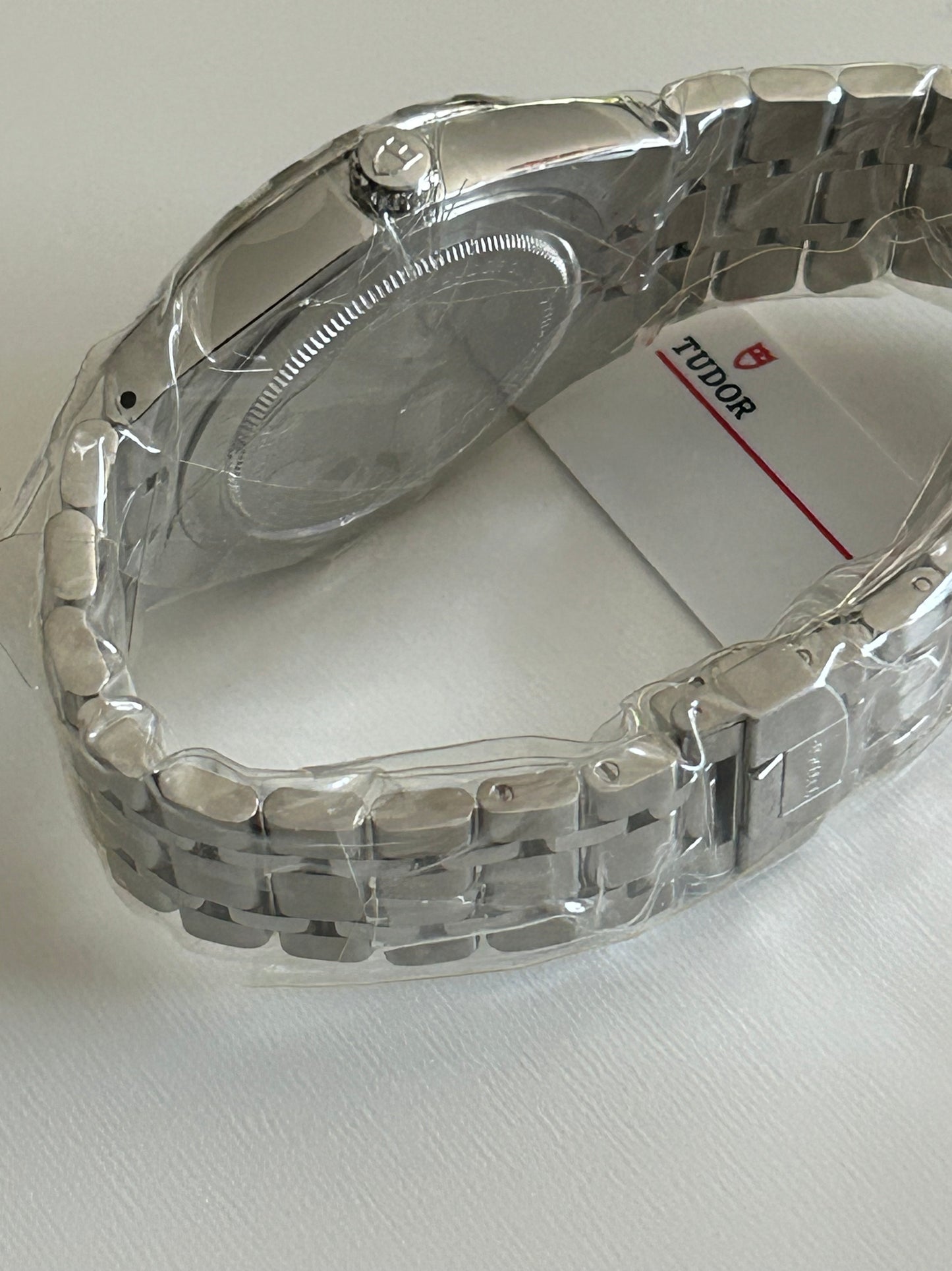 Tudor 28600 Royal