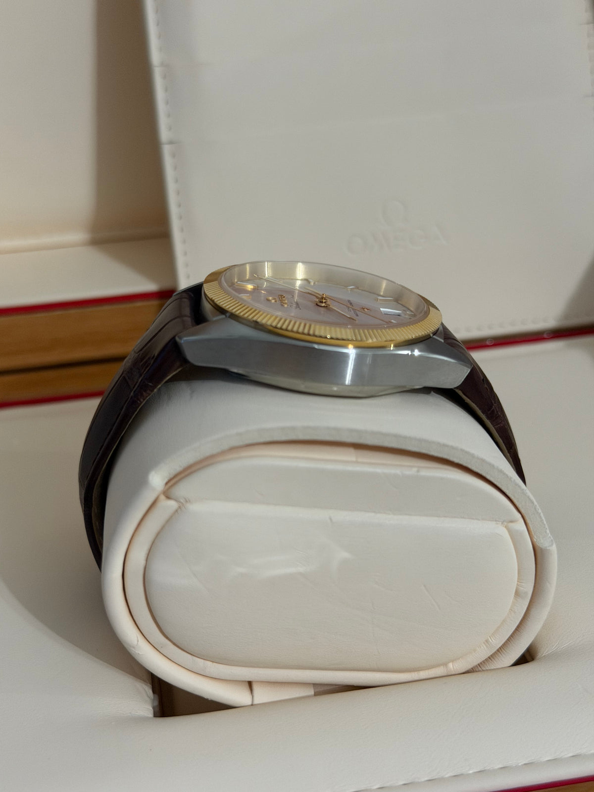 Omega Globemaster Constellation  130.23.39.21.02.001