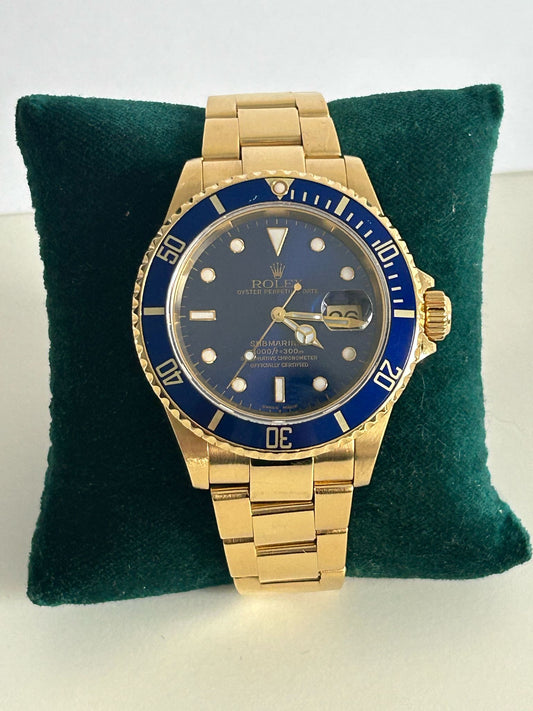 Rolex submariner 16618 no holes case