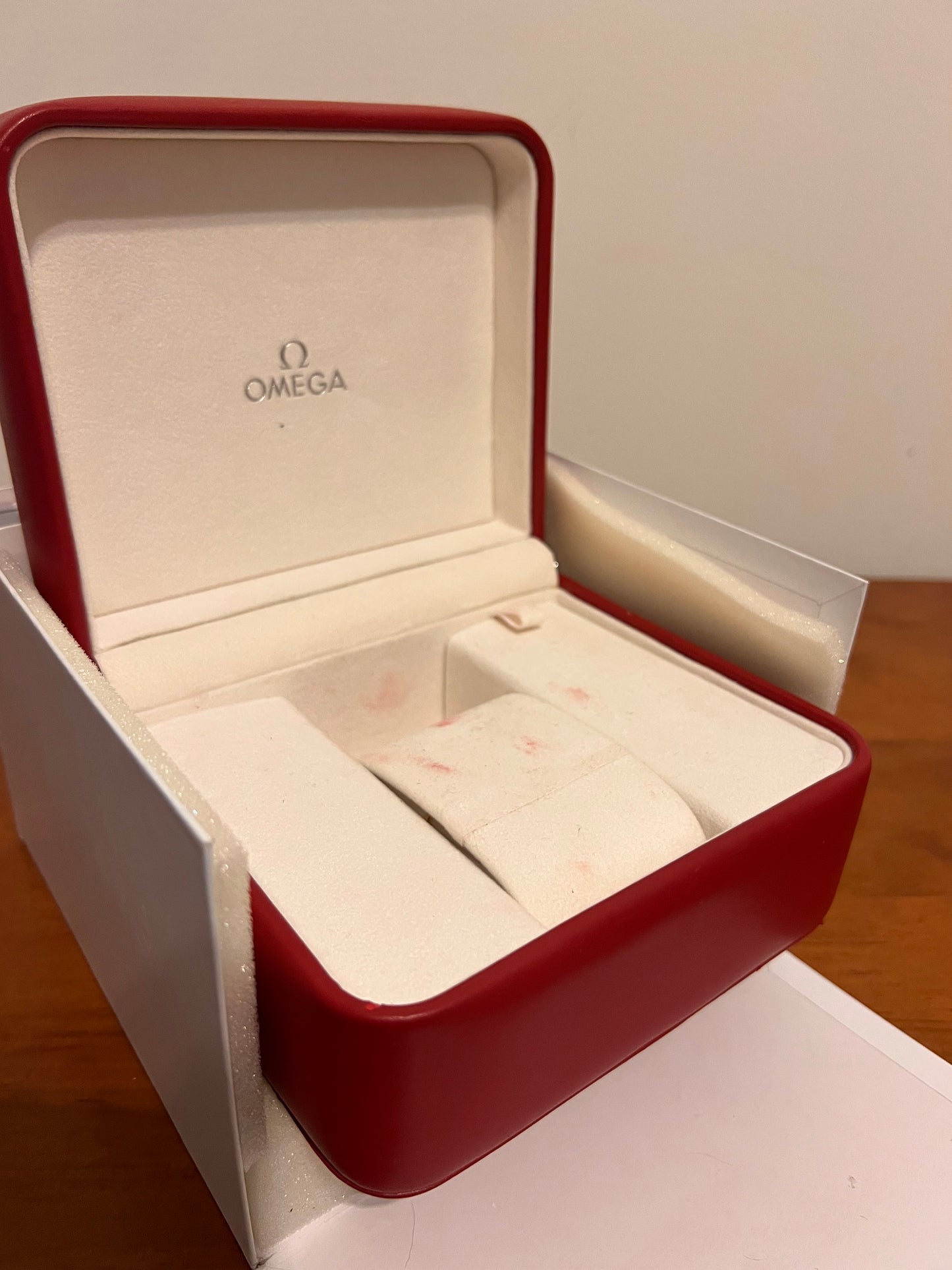 Omega box Speedmaster/Seamster Full box and manual