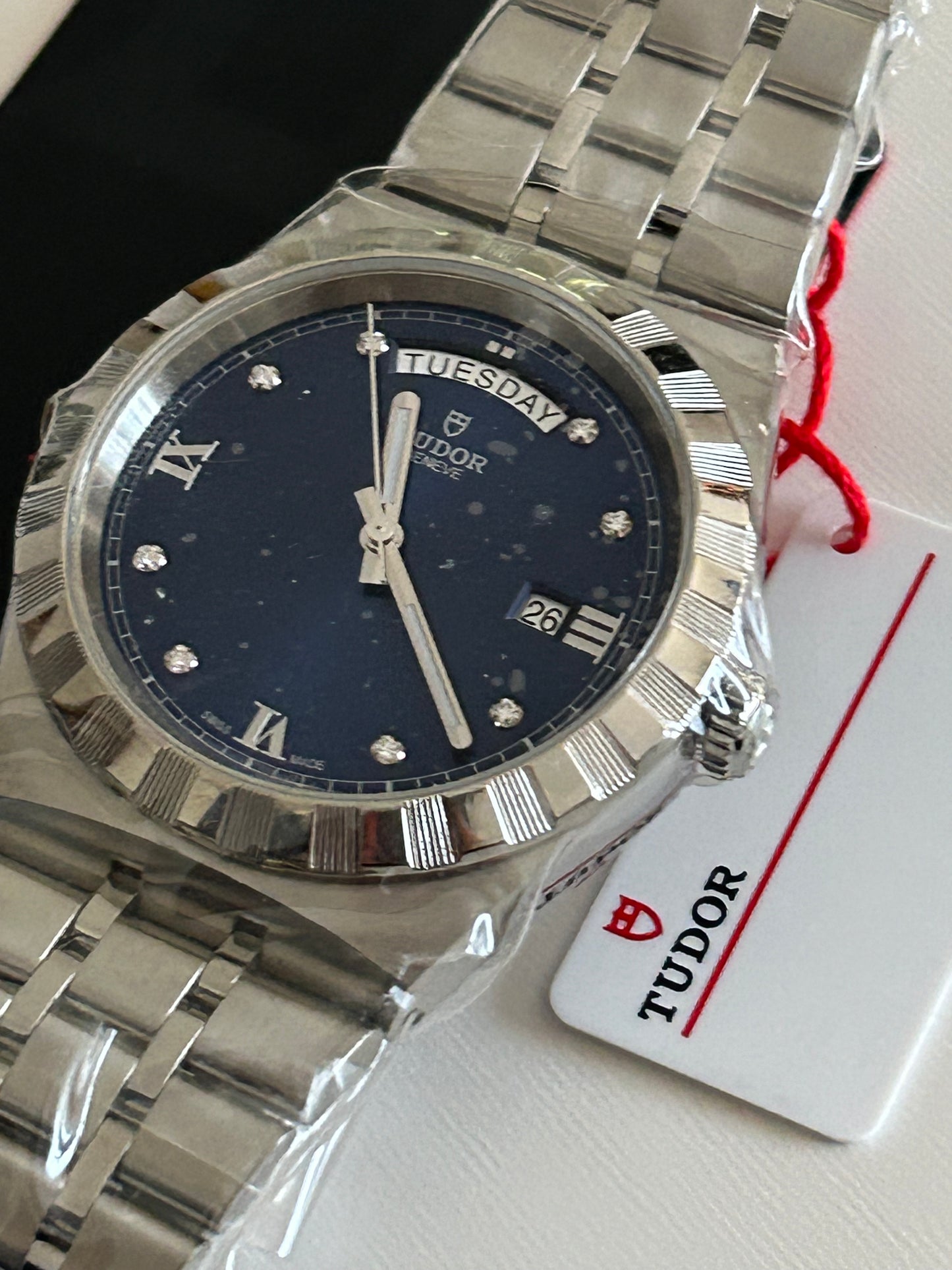 Tudor 28600 Royal