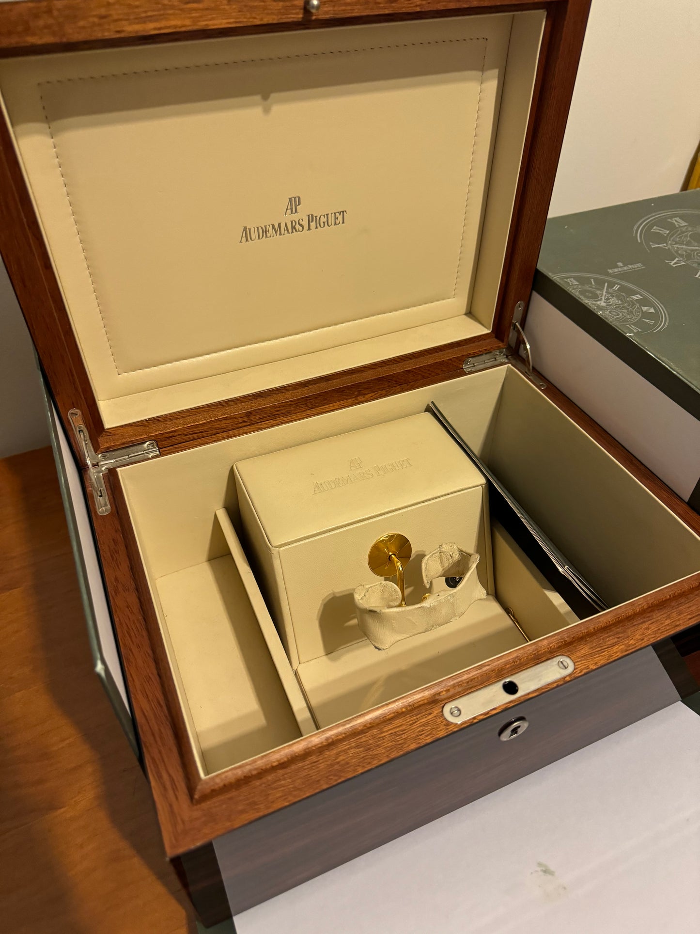 Audemars Piguet winder box