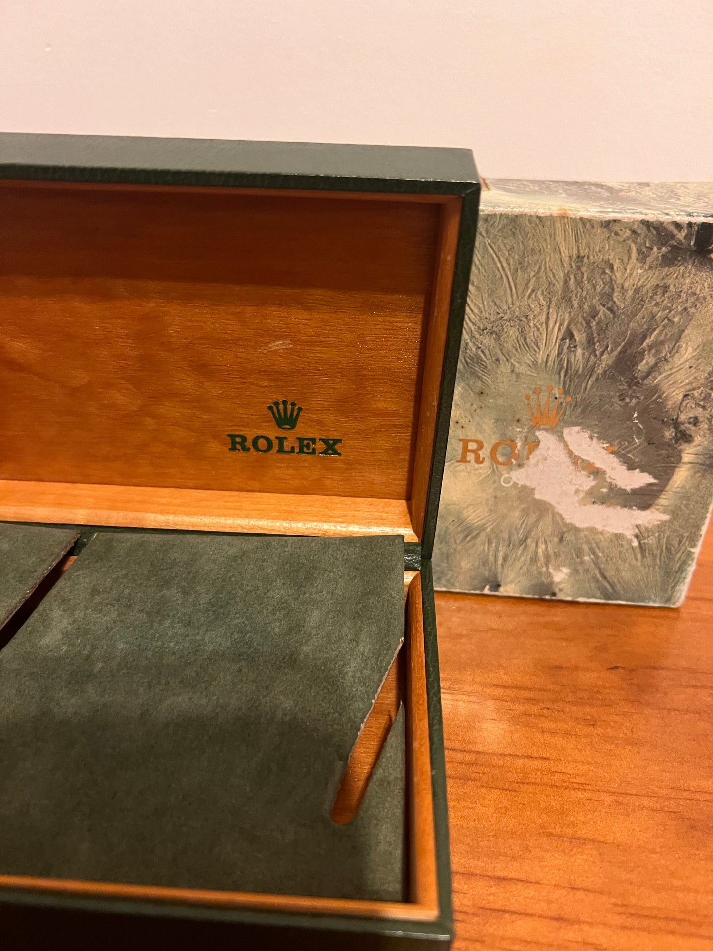 Rolex 10.00.01 box