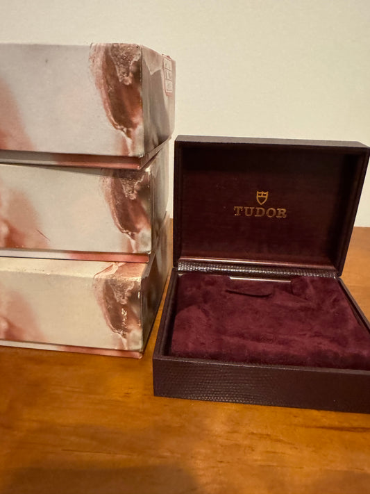 Tudor box vintage