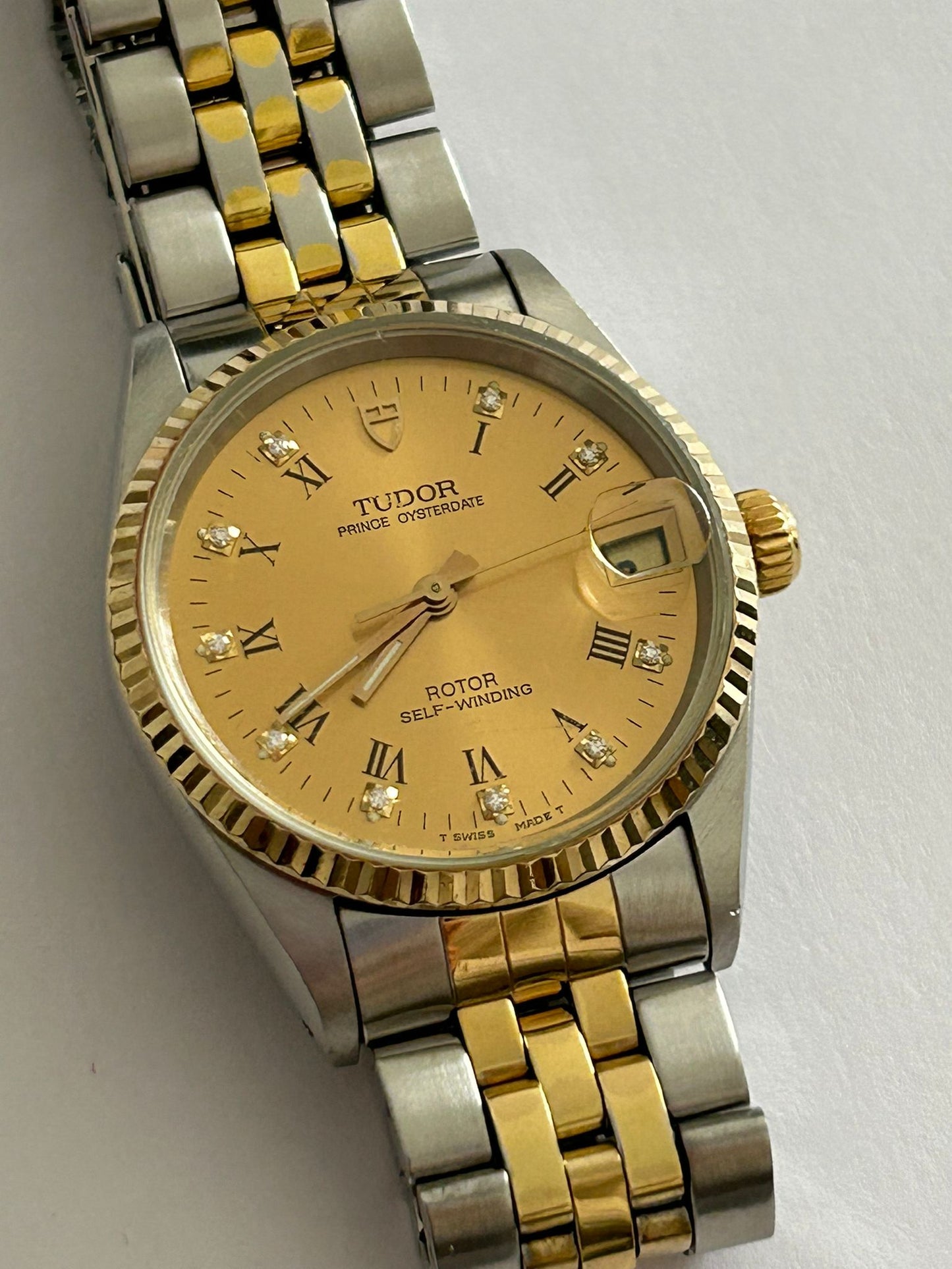 Tudor 72033 date paper