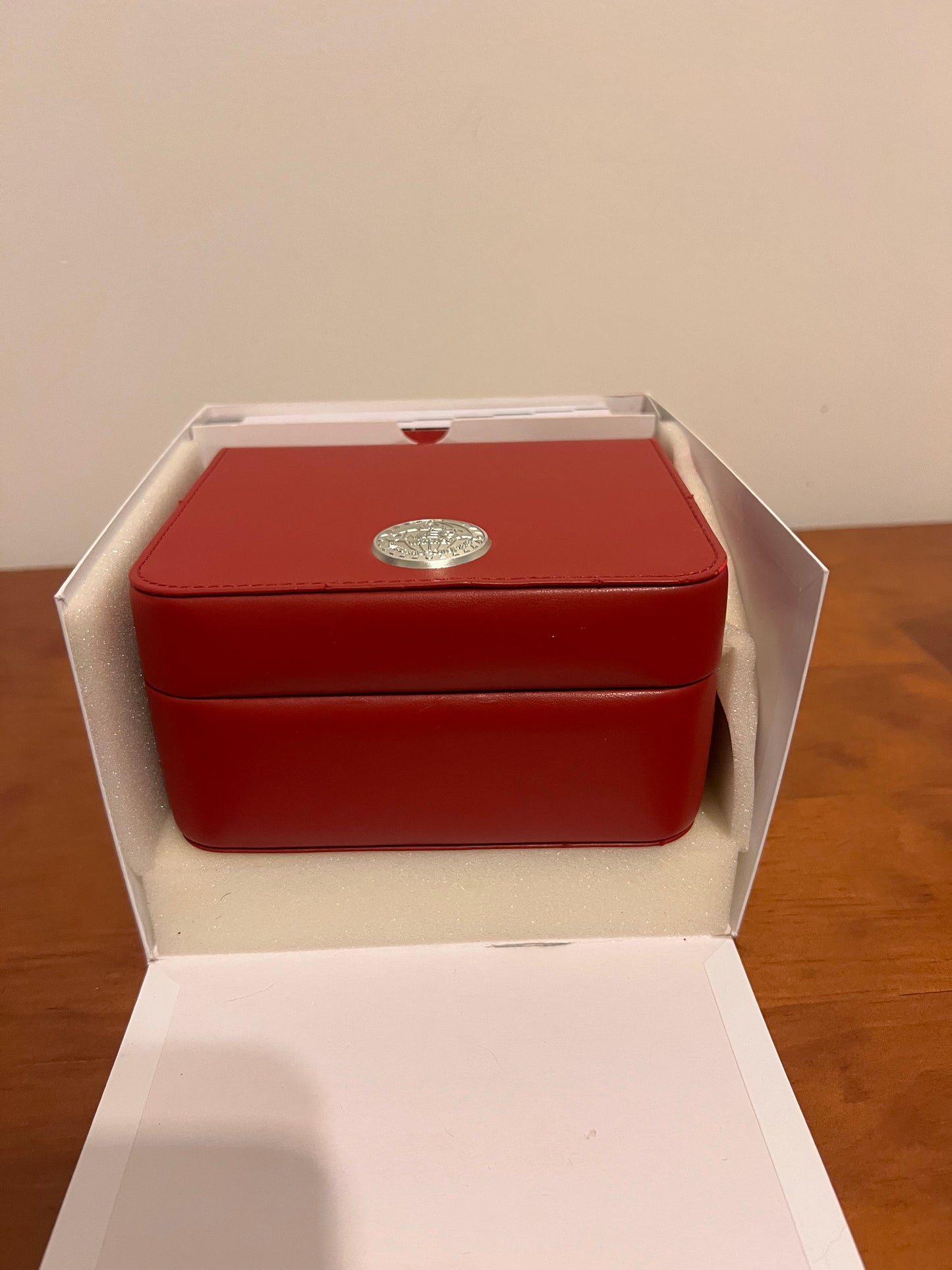 Omega box Speedmaster/Seamster Full box and manual