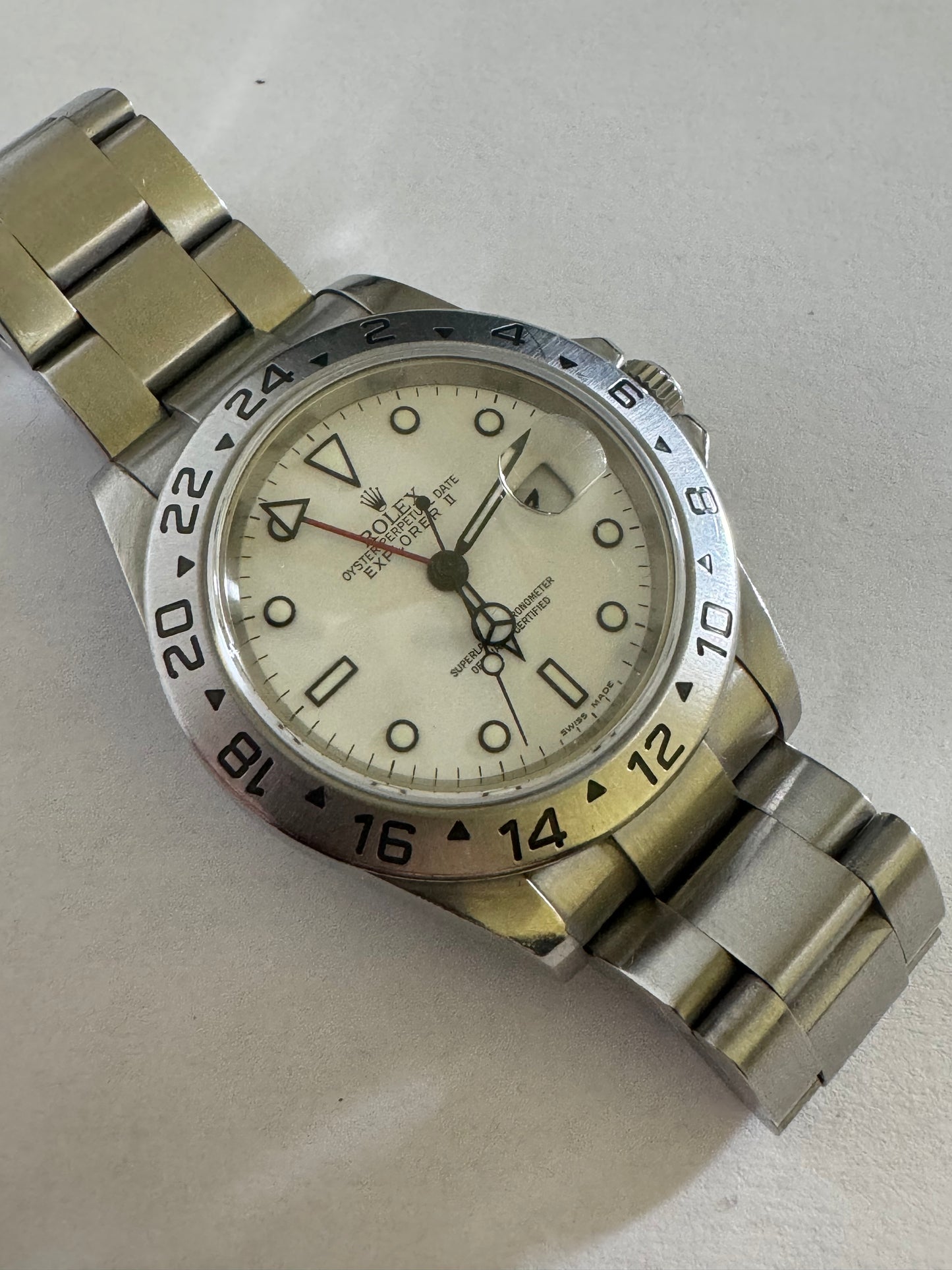 Rolex explorer 16570 no holes white dial