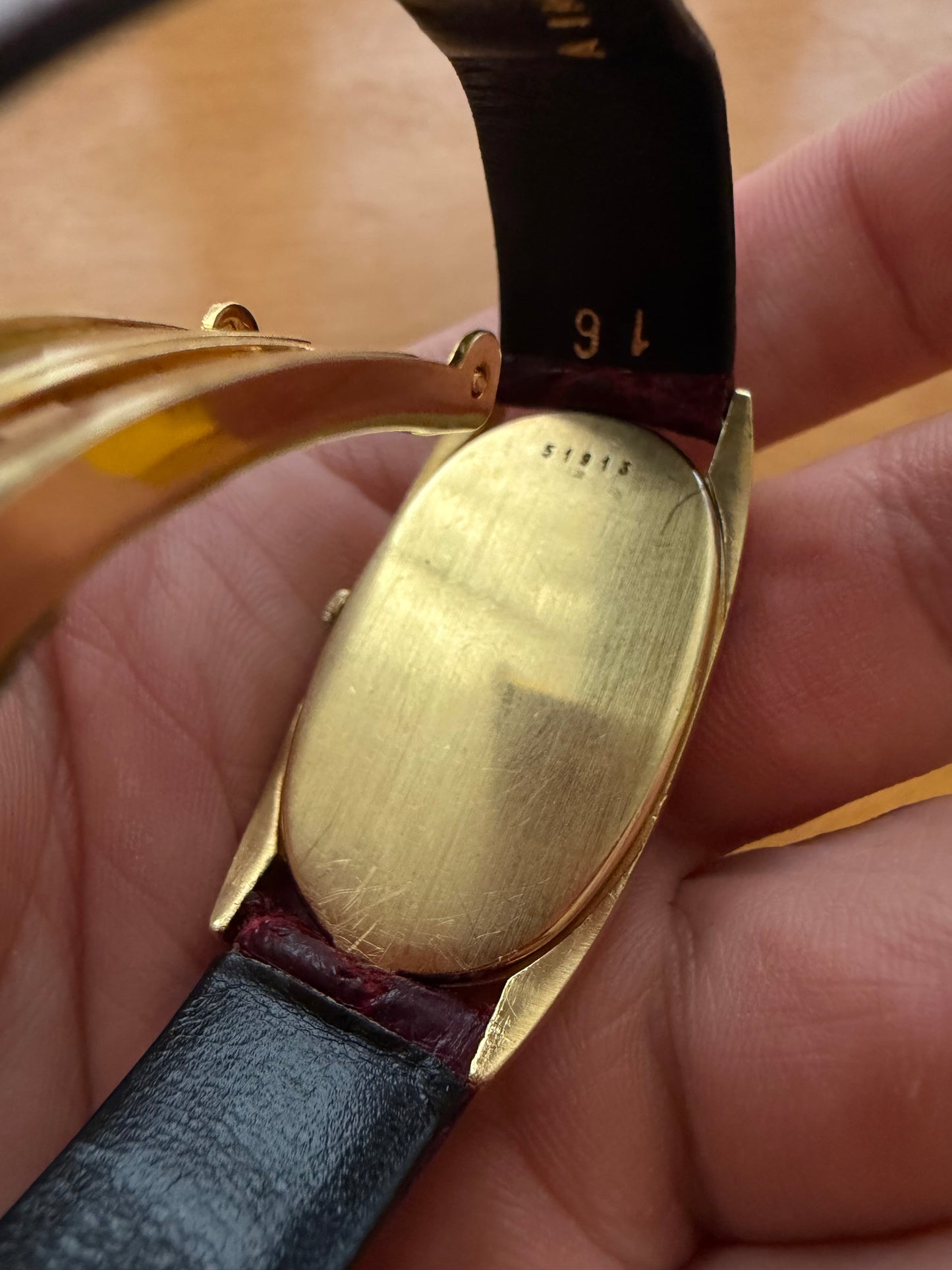 Audemars Piguet ovale allonge Bvlgari related