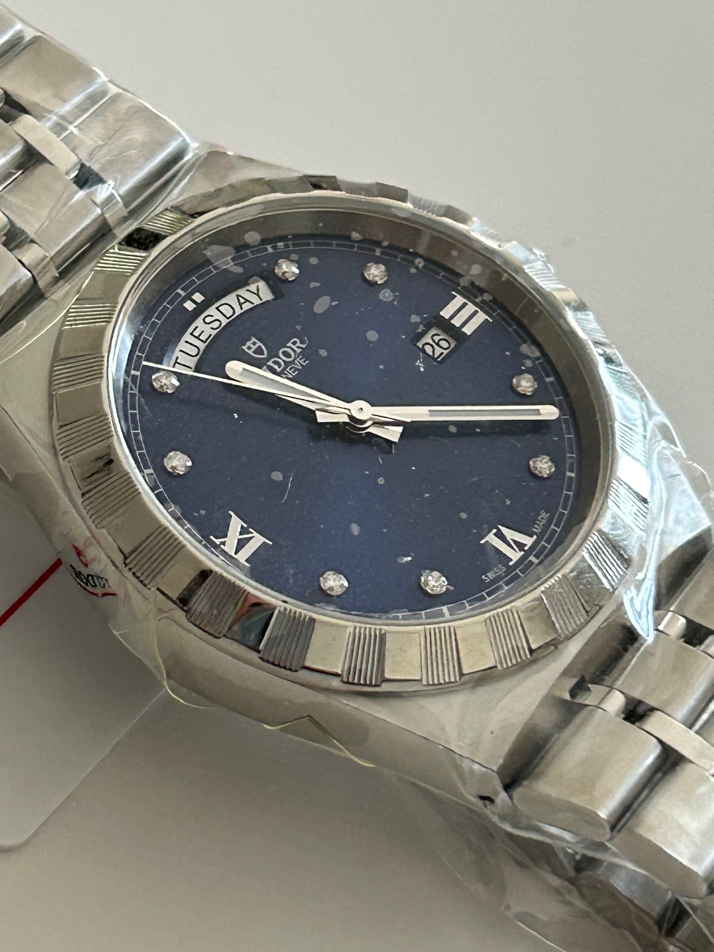 Tudor 28600 Royal