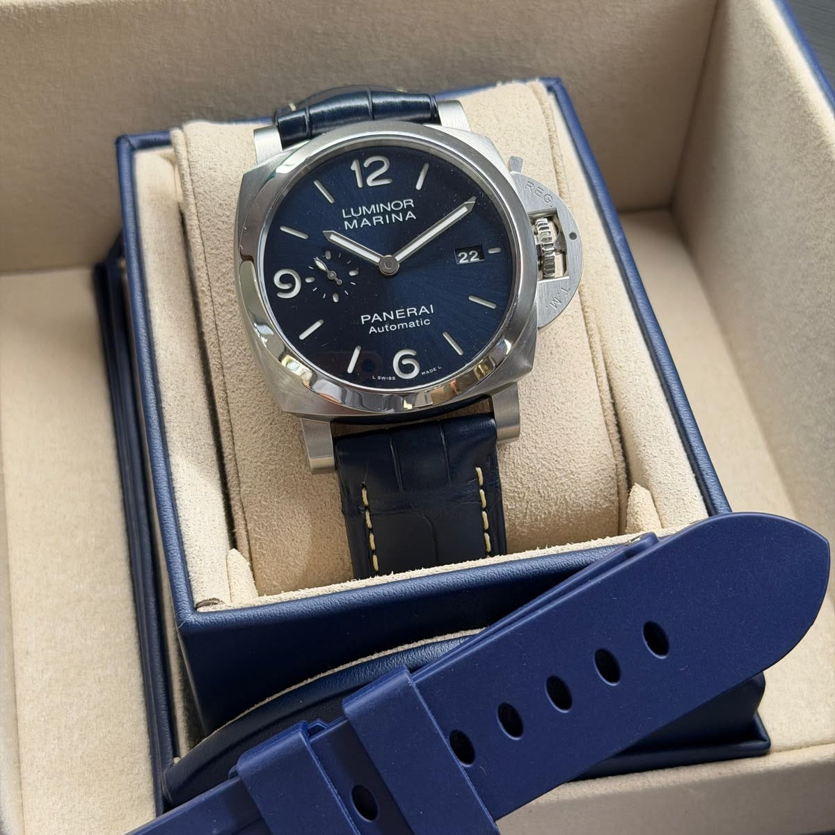 Panerai PAM01313 like new full set, anno 2022.
