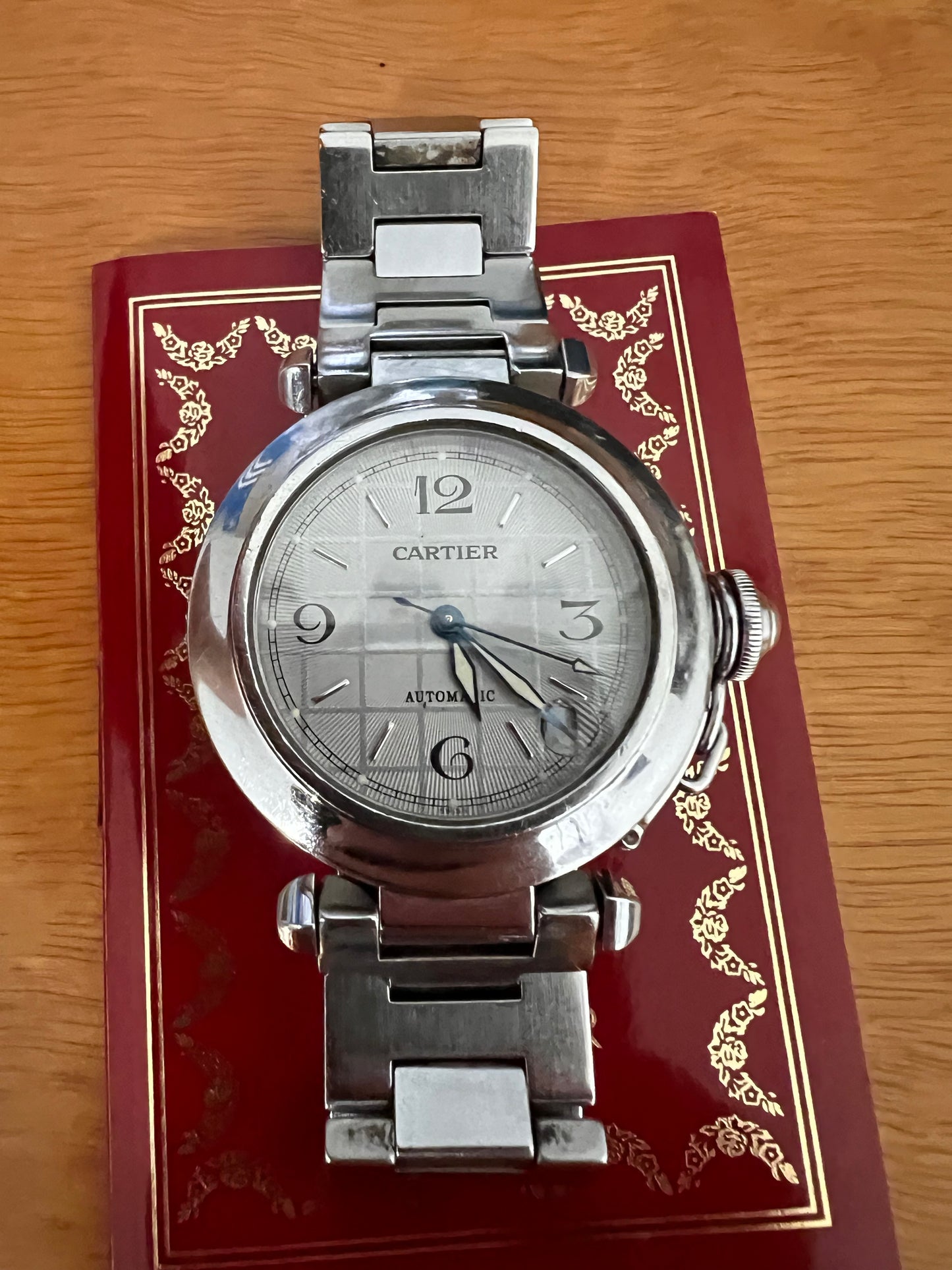 Cartier pasha 2324