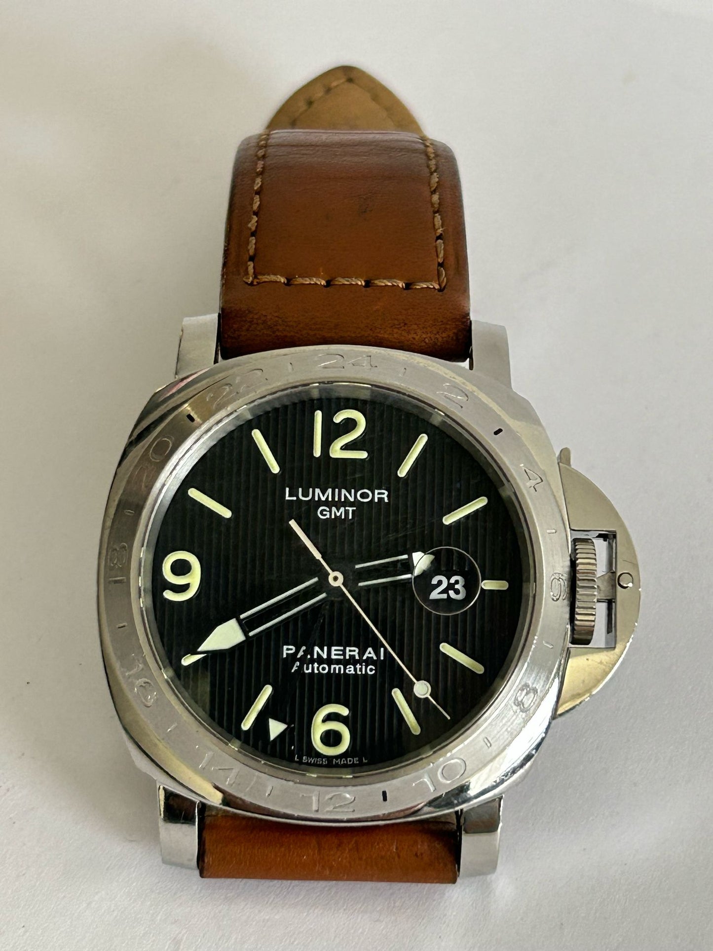 Panerai luminor gmt pam00029 tuxedo dial tritium