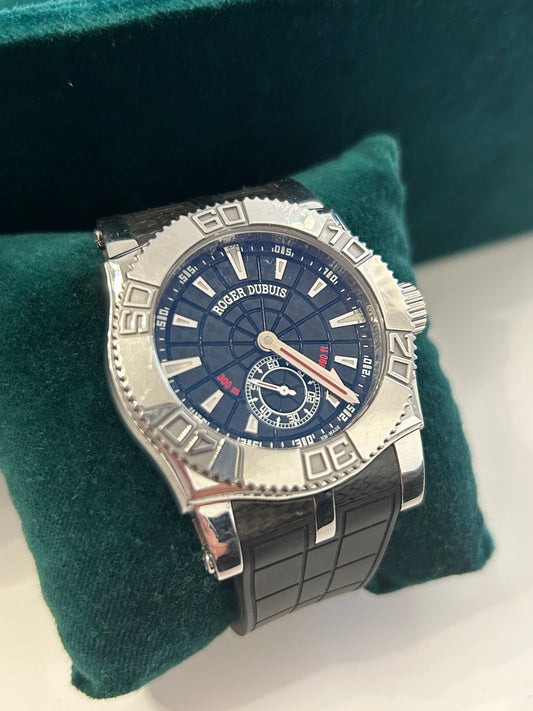 Roger Dubuiseasy diver