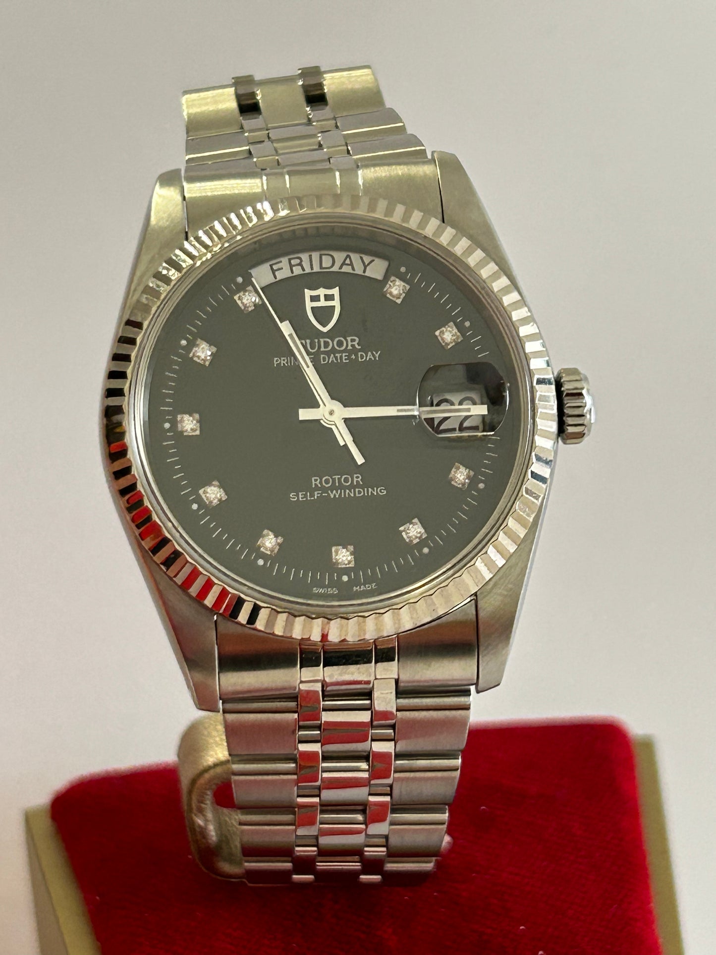 Tudor Prince Date Day 76214