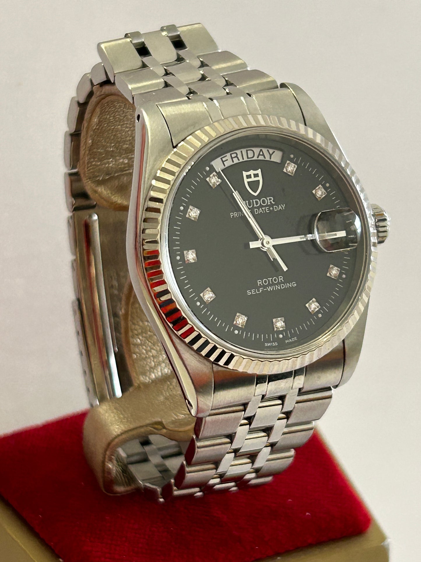 Tudor Prince Date Day 76214